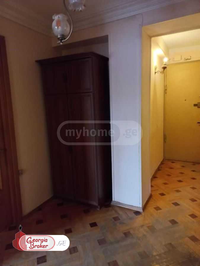 old repaired 3-room apartment for sale