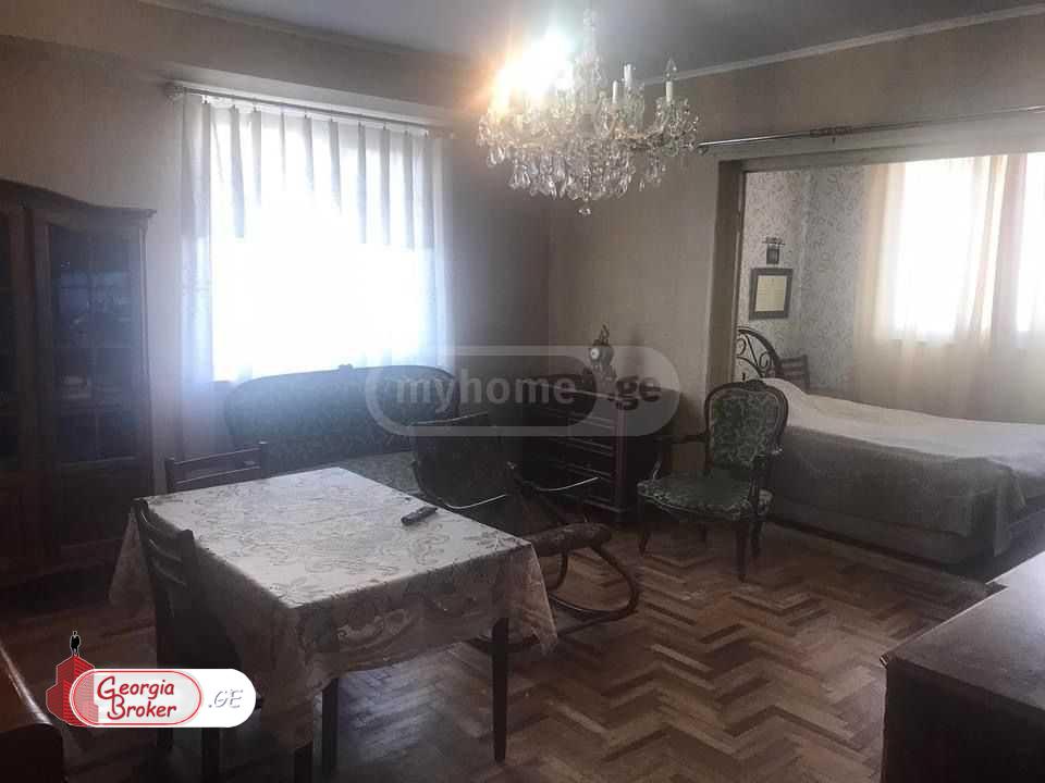 old repaired 3-room apartment for sale