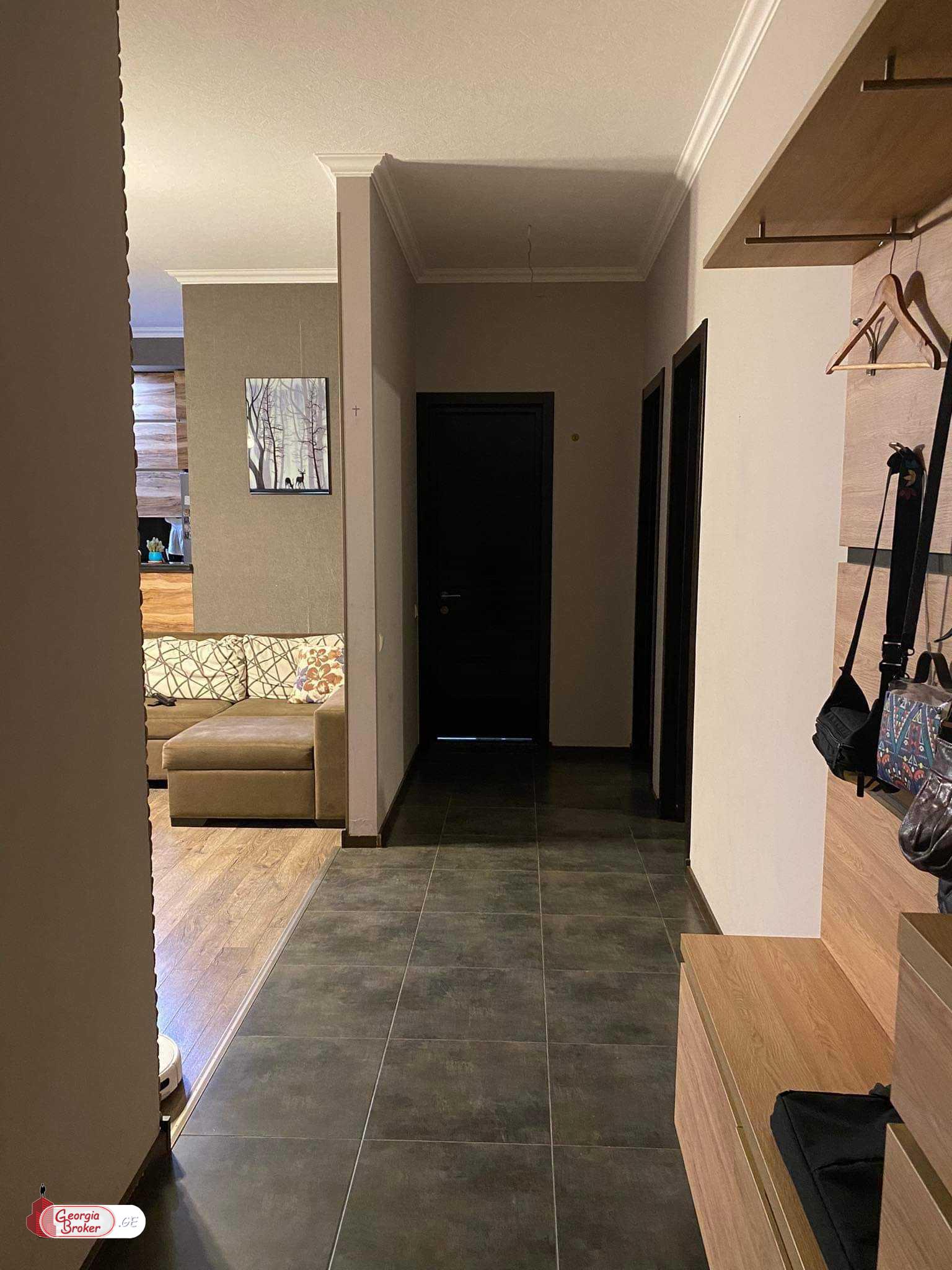 nearly repaired 3-room apartment for sale