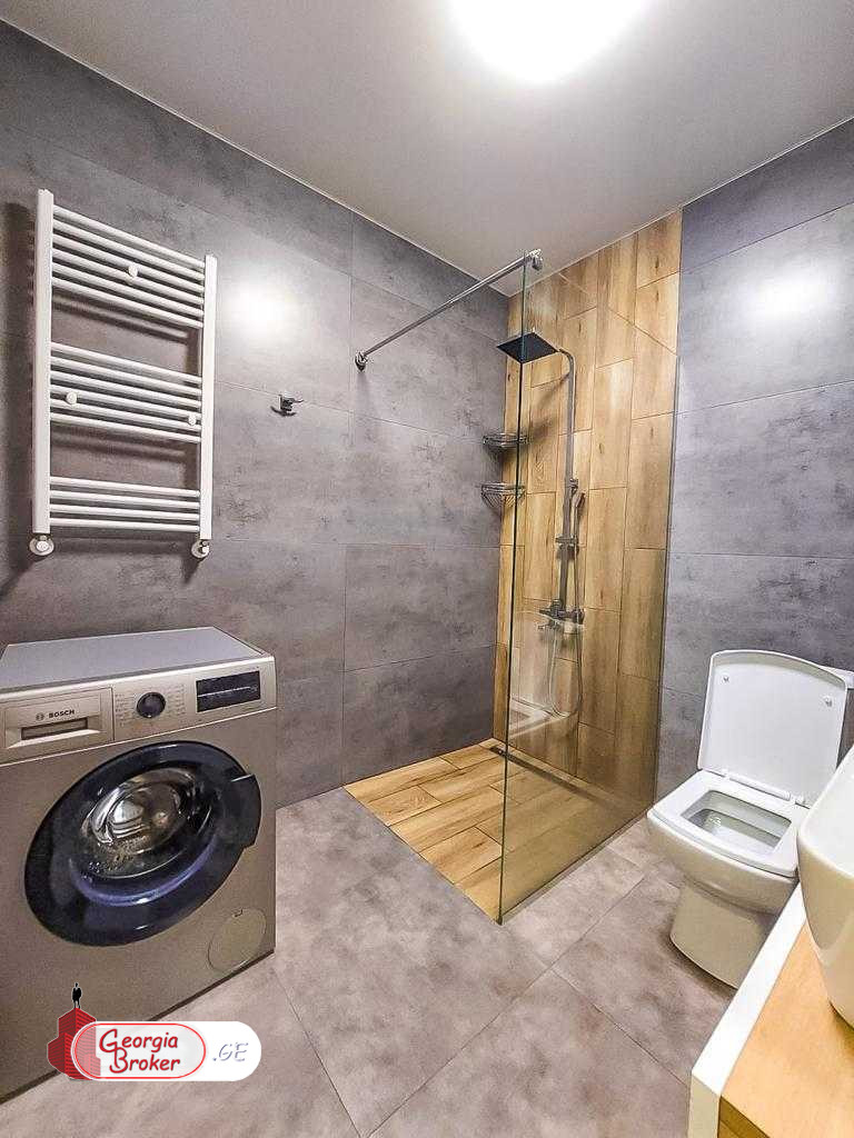 nearly repaired 2-room apartment for sale