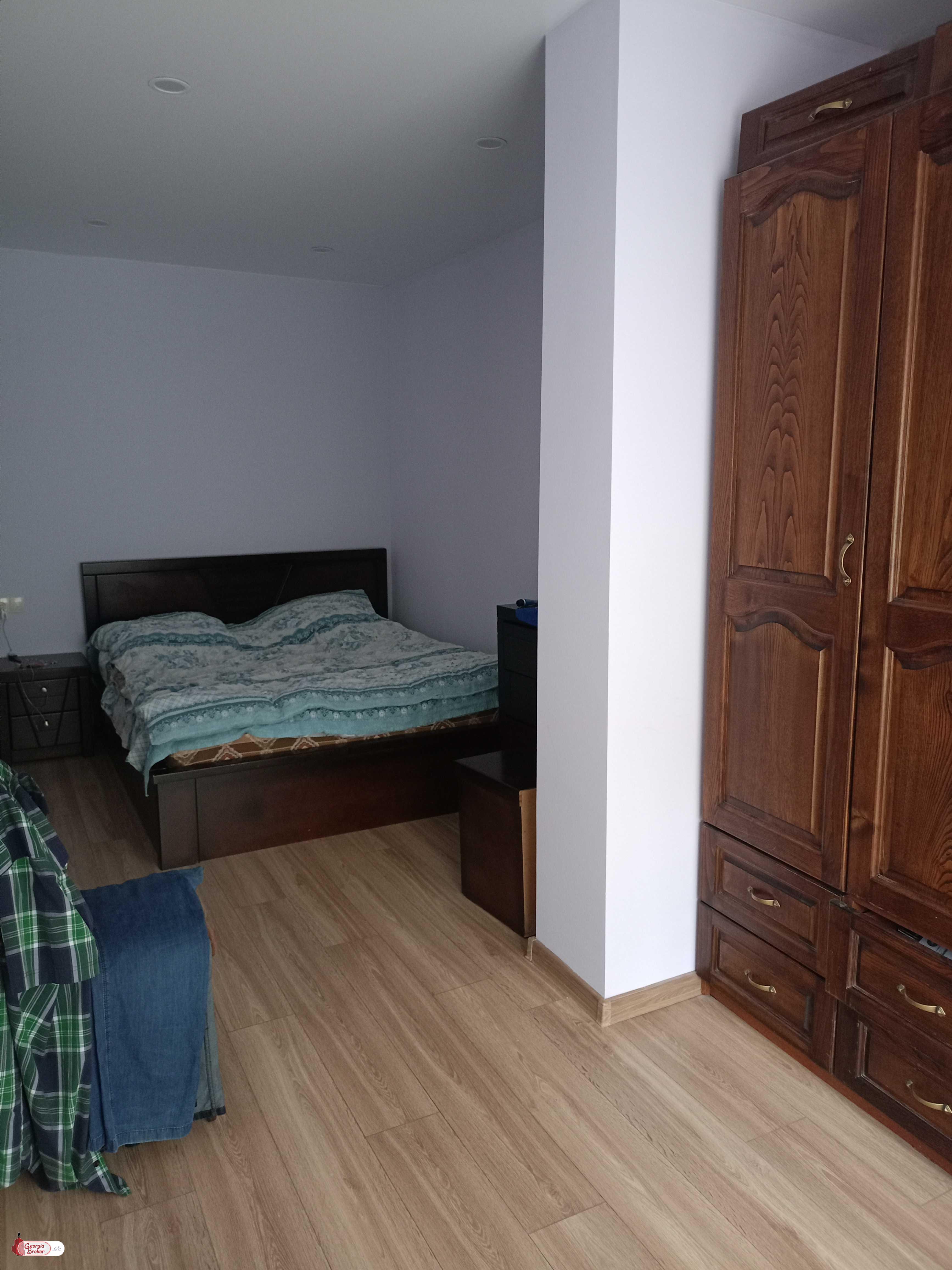 old repaired 3-room apartment for sale