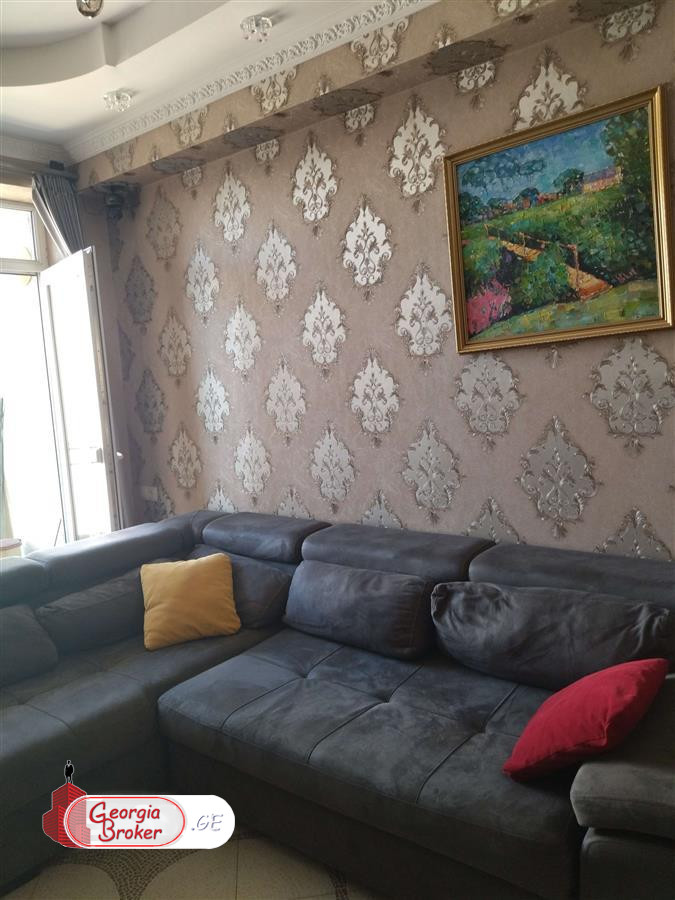 nearly repaired 3-room apartment for sale