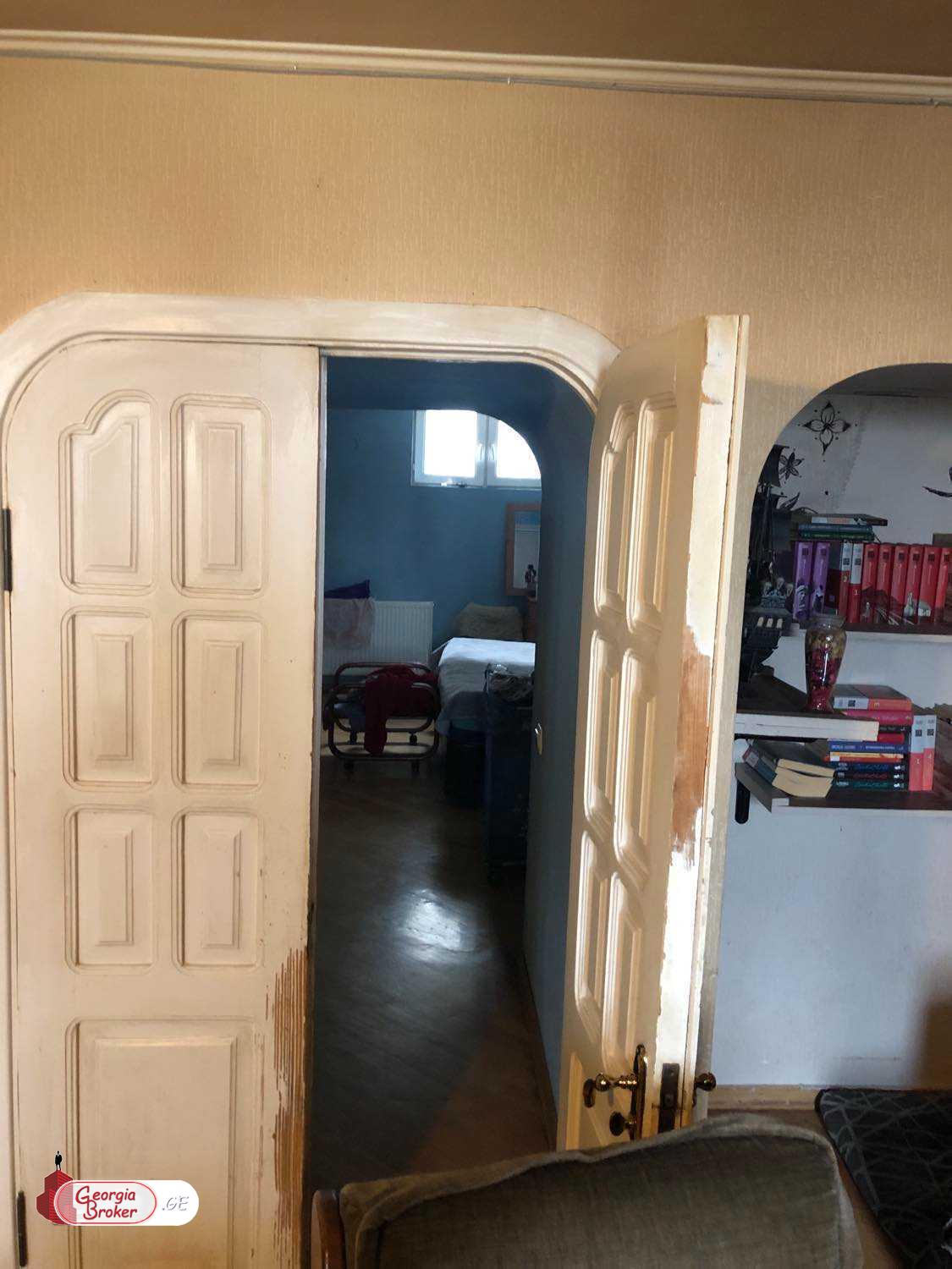 old repaired 3-room apartment for sale