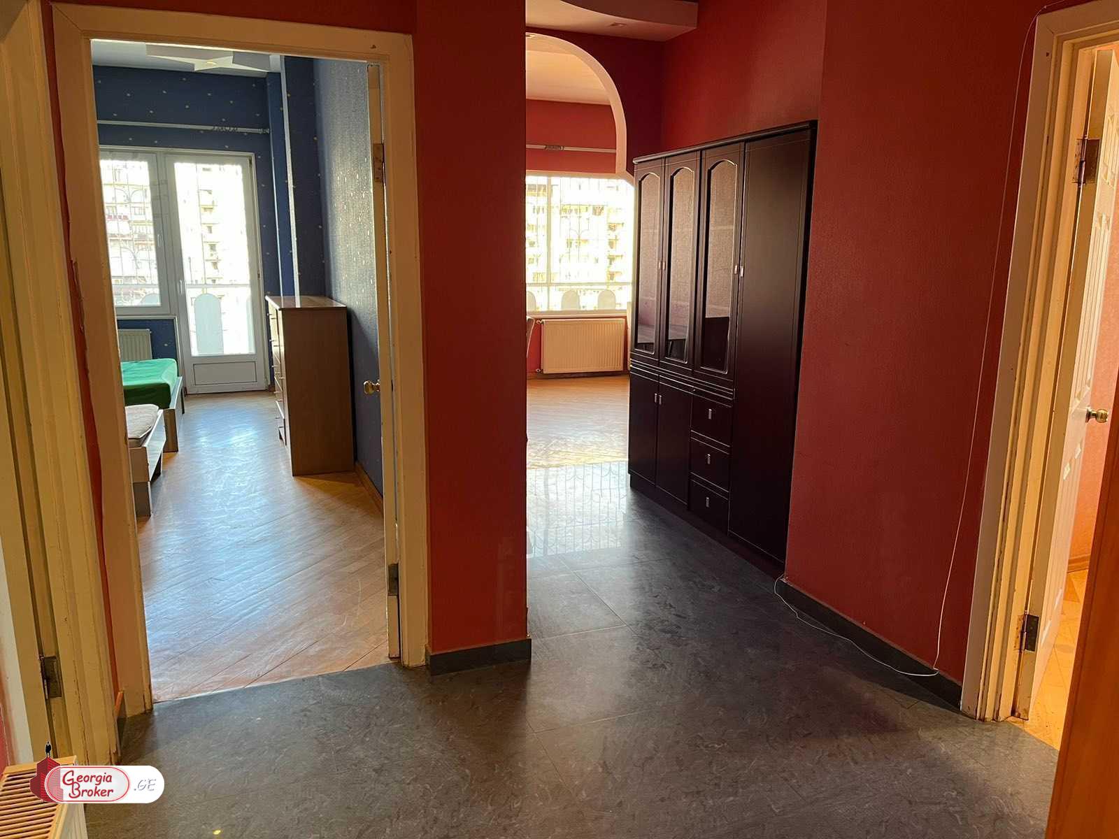 nearly repaired 3-room apartment for sale