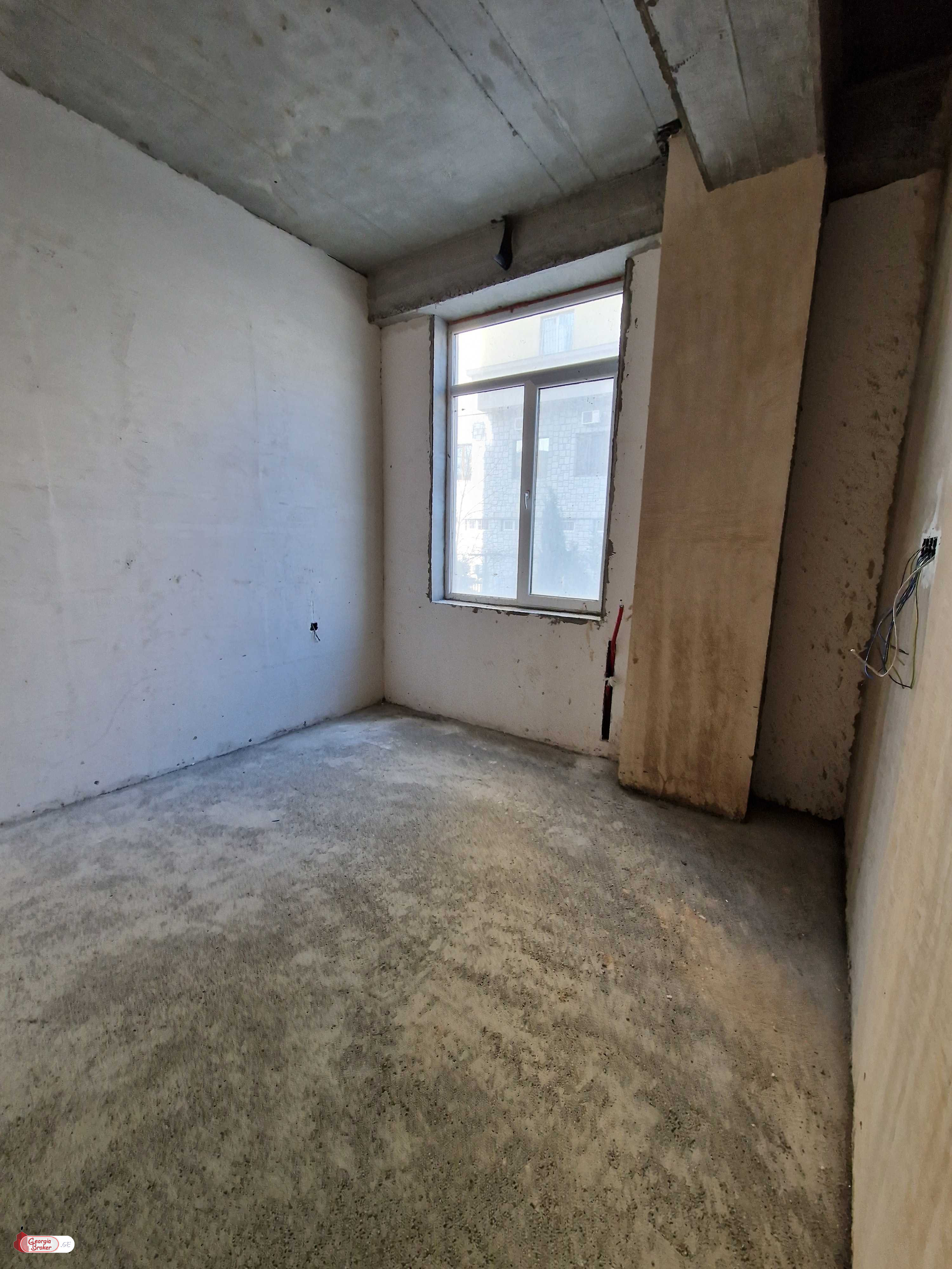 nearly repaired 3-room apartment for sale