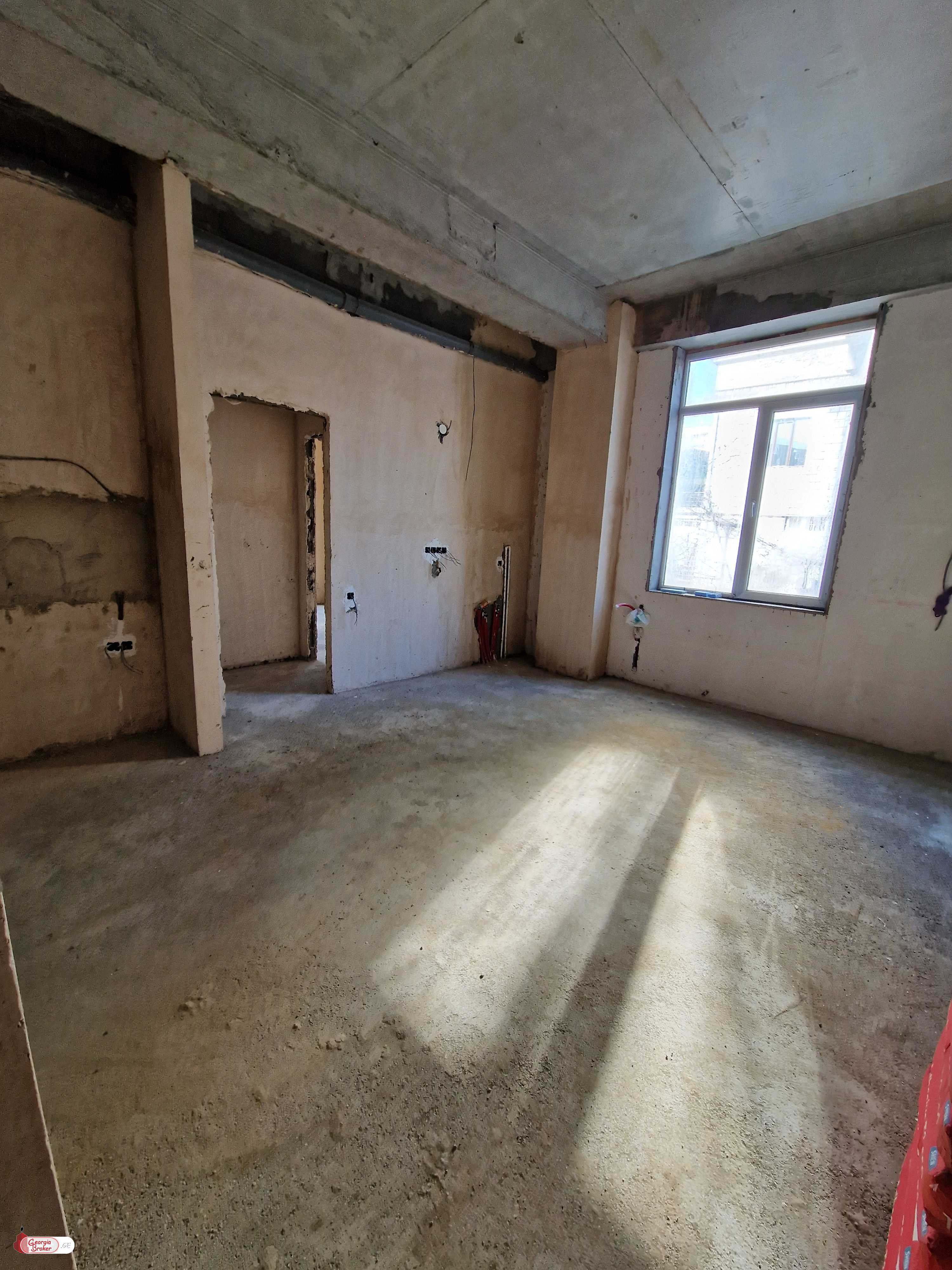 nearly repaired 3-room apartment for sale