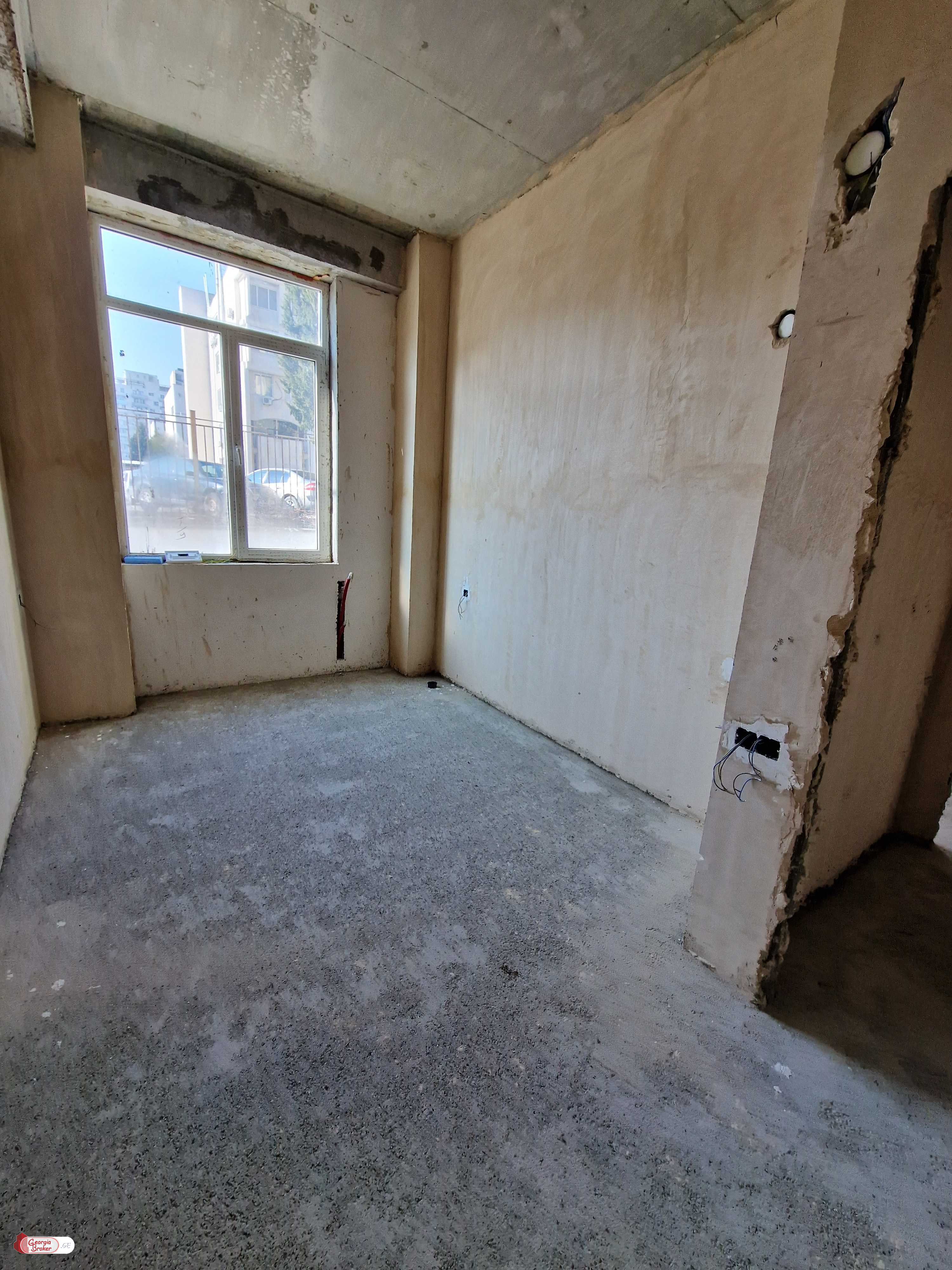 nearly repaired 3-room apartment for sale