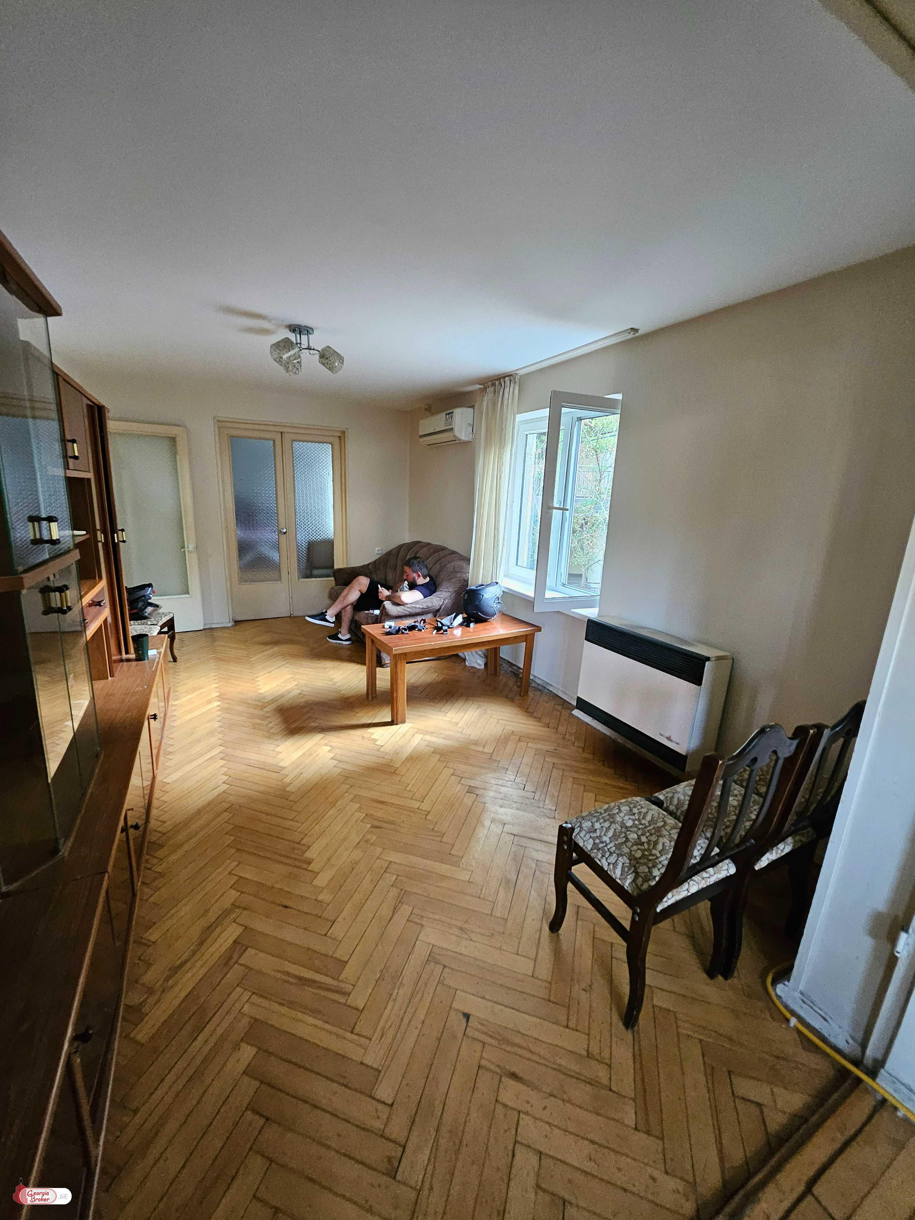 old repaired 3-room apartment for sale