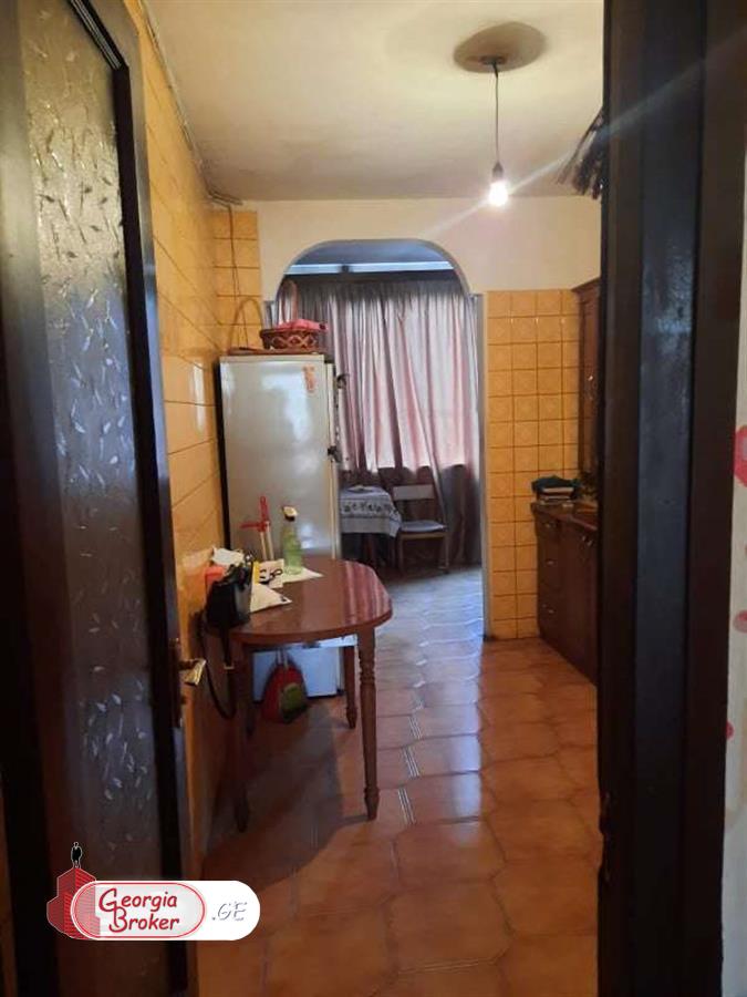 old repaired 4-room apartment for sale