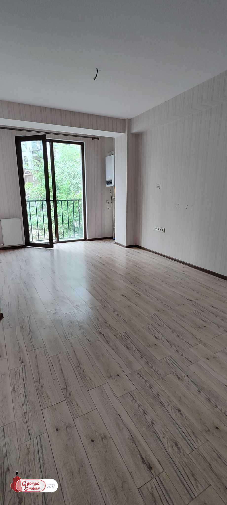 nearly repaired 2-room apartment for sale