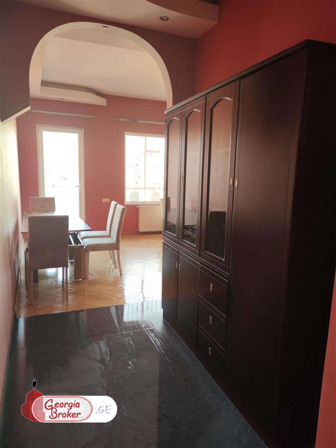 nearly repaired 3-room apartment for sale