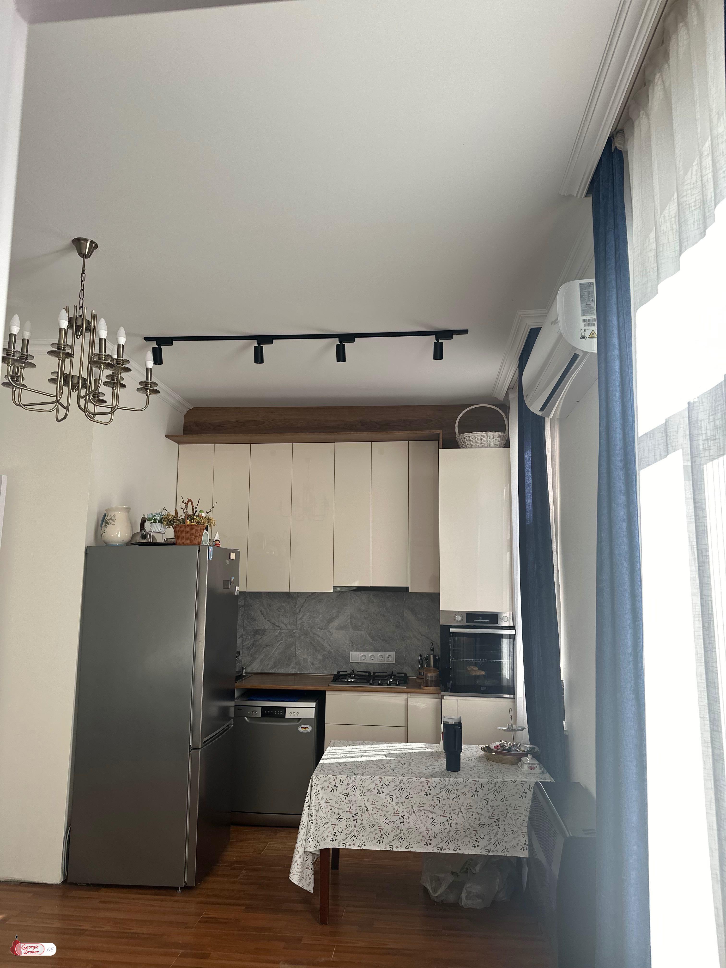 nearly repaired 2-room apartment for rent