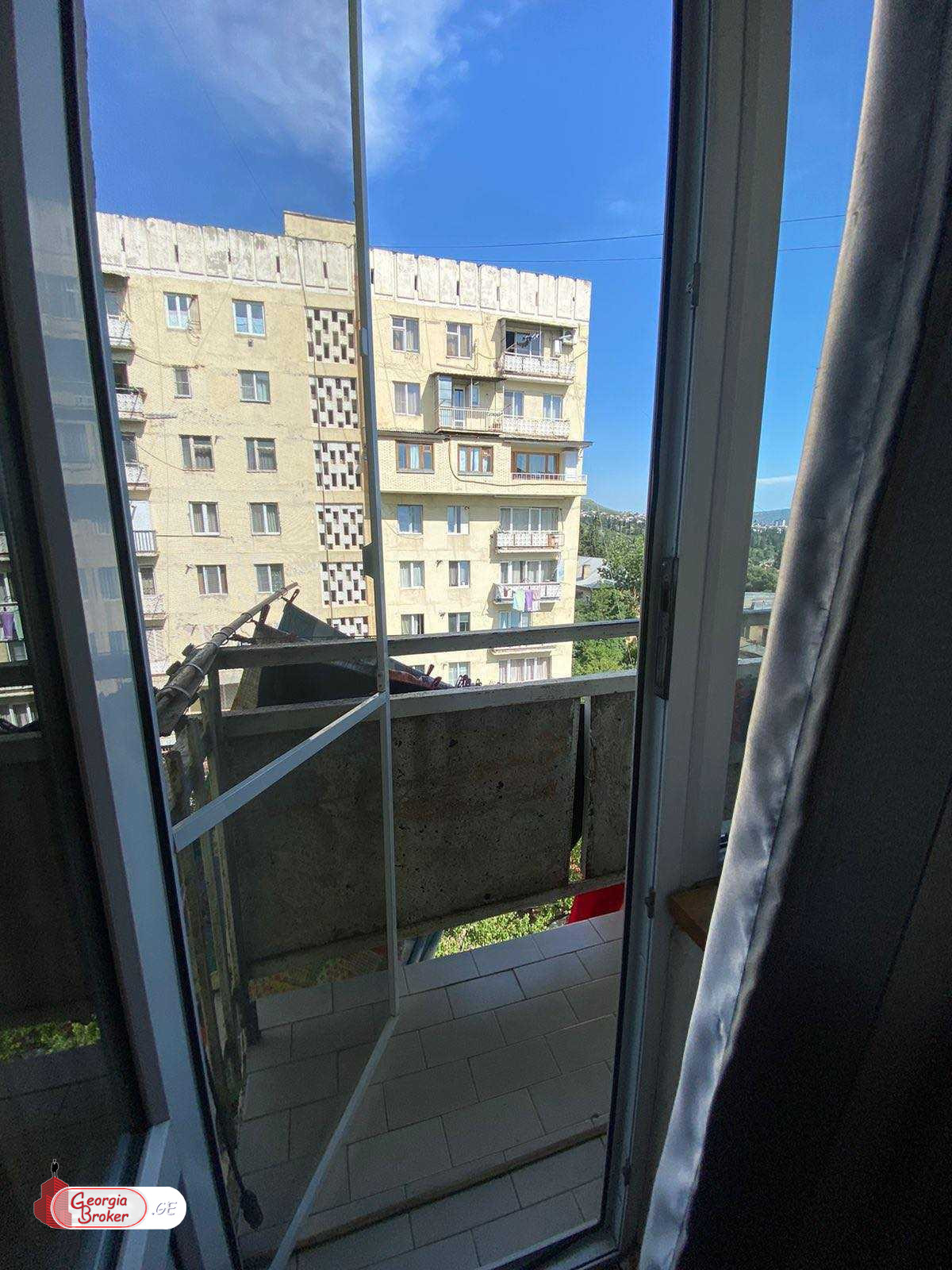 nearly repaired 2-room apartment for sale