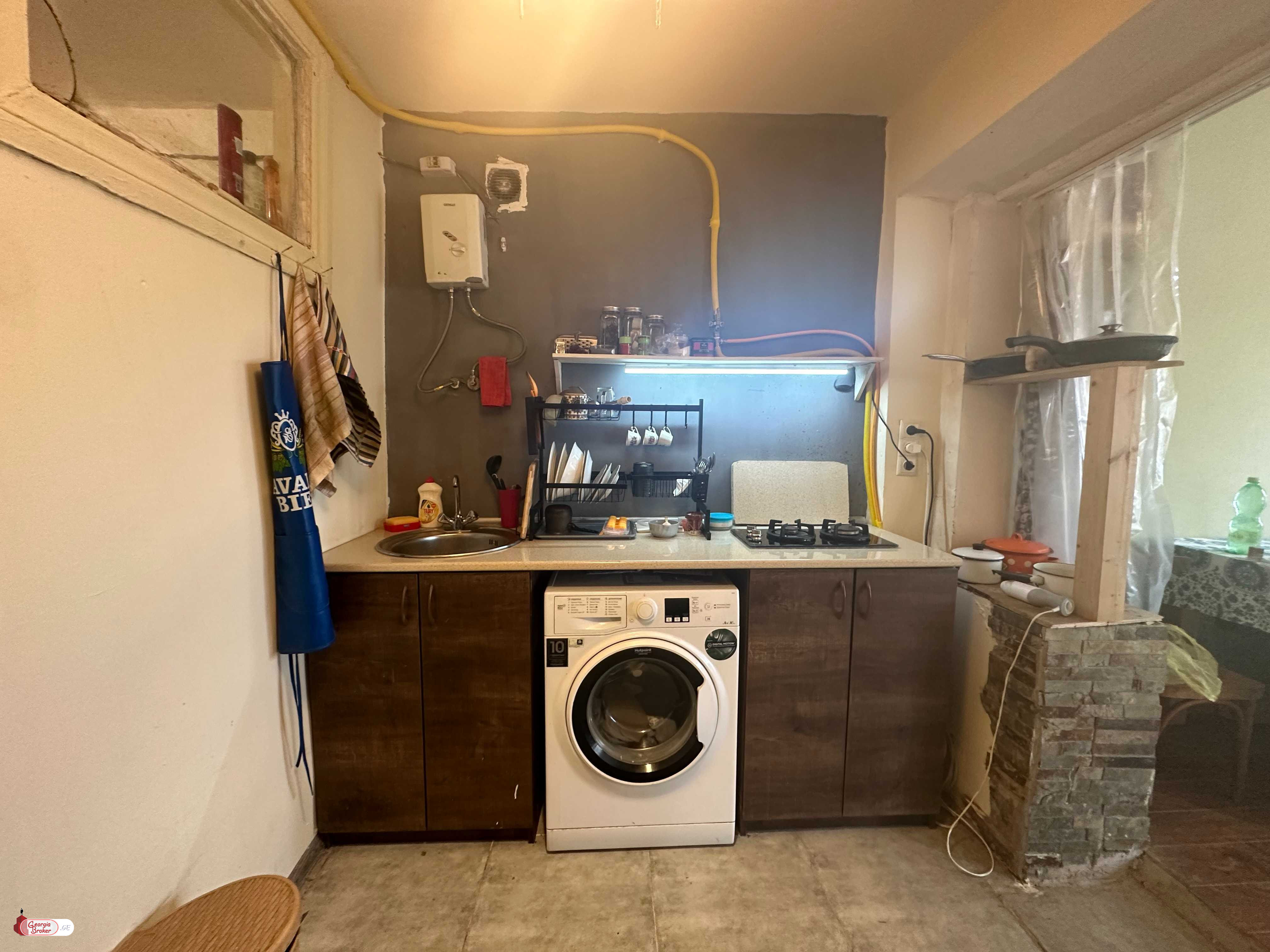 nearly repaired 2-room apartment for sale