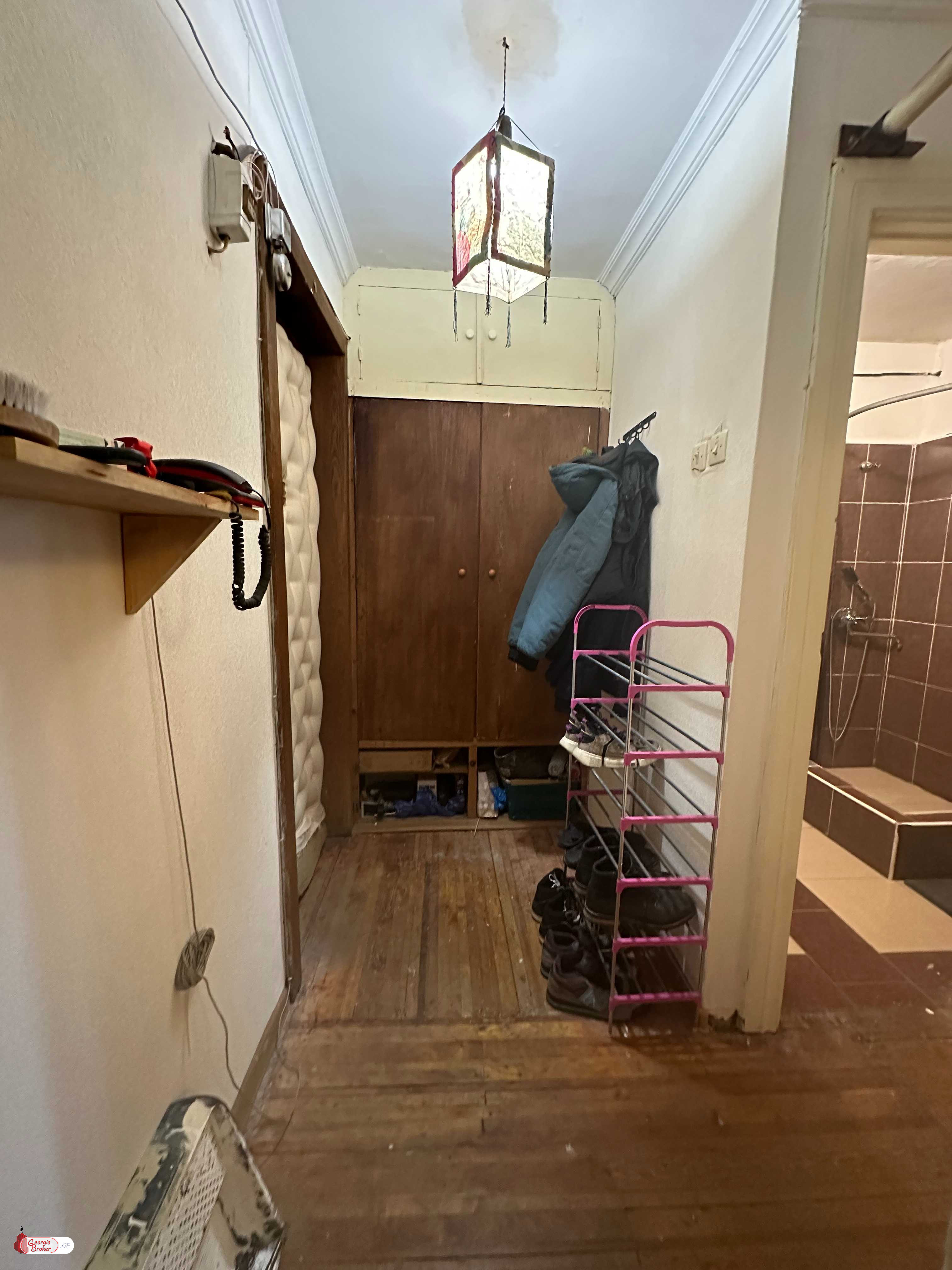 nearly repaired 2-room apartment for sale