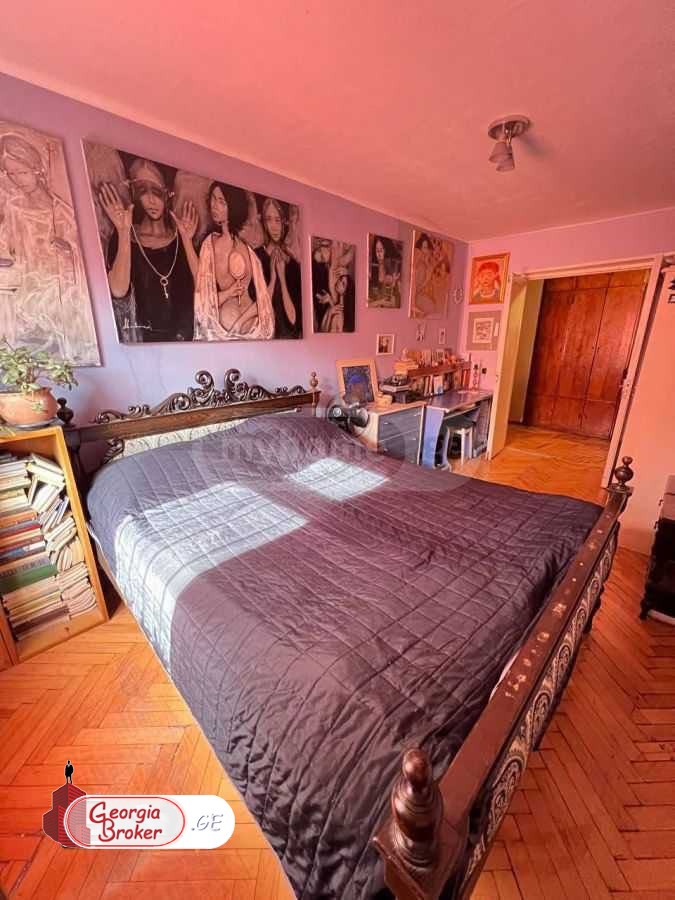 nearly repaired 4-room apartment for sale