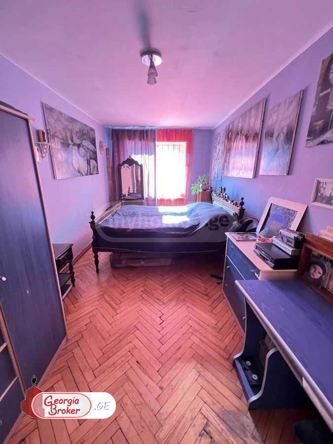 nearly repaired 4-room apartment for sale