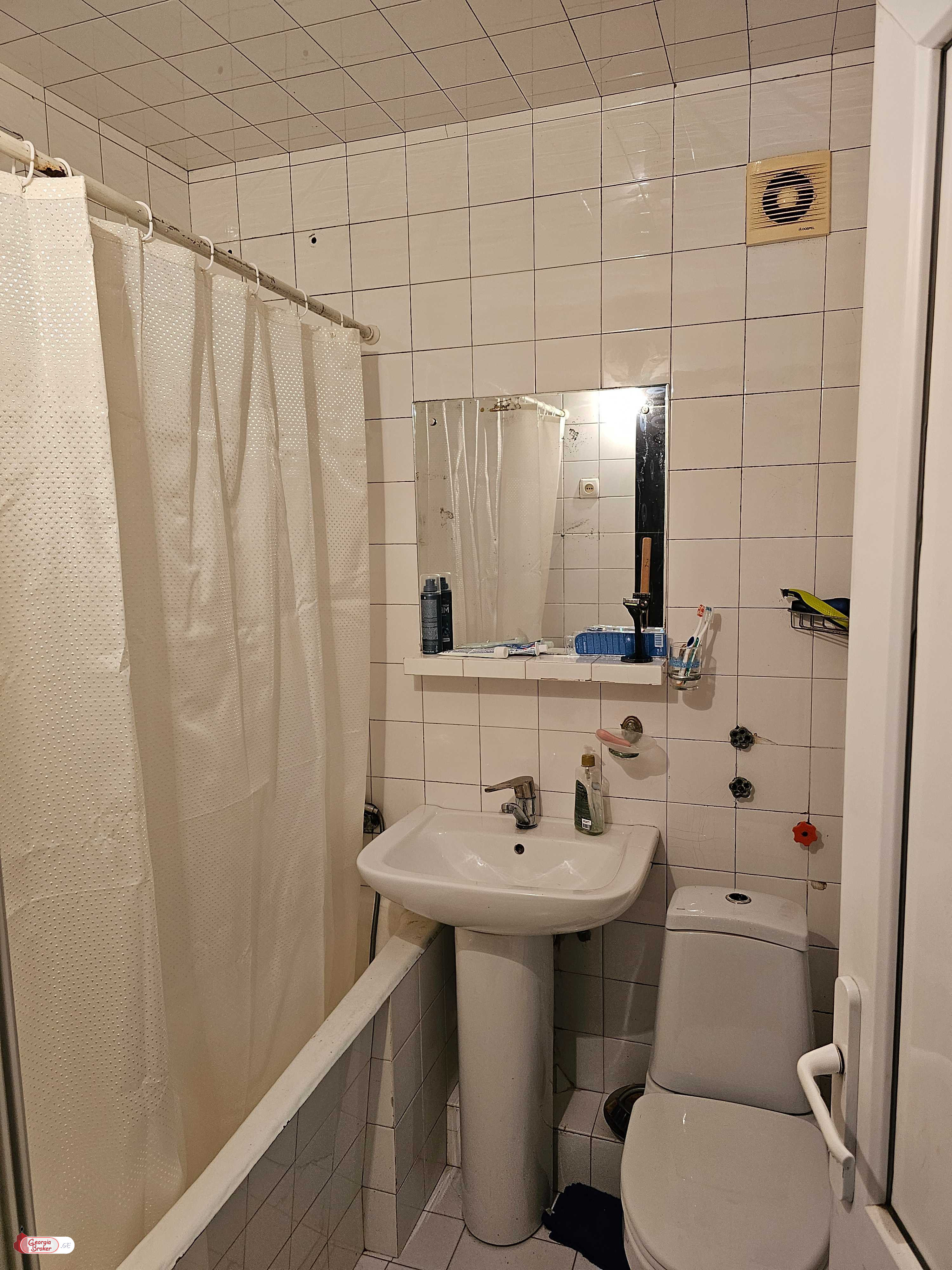 nearly repaired 3-room apartment for sale