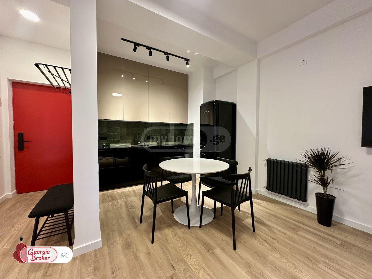 nearly repaired 3-room apartment for sale