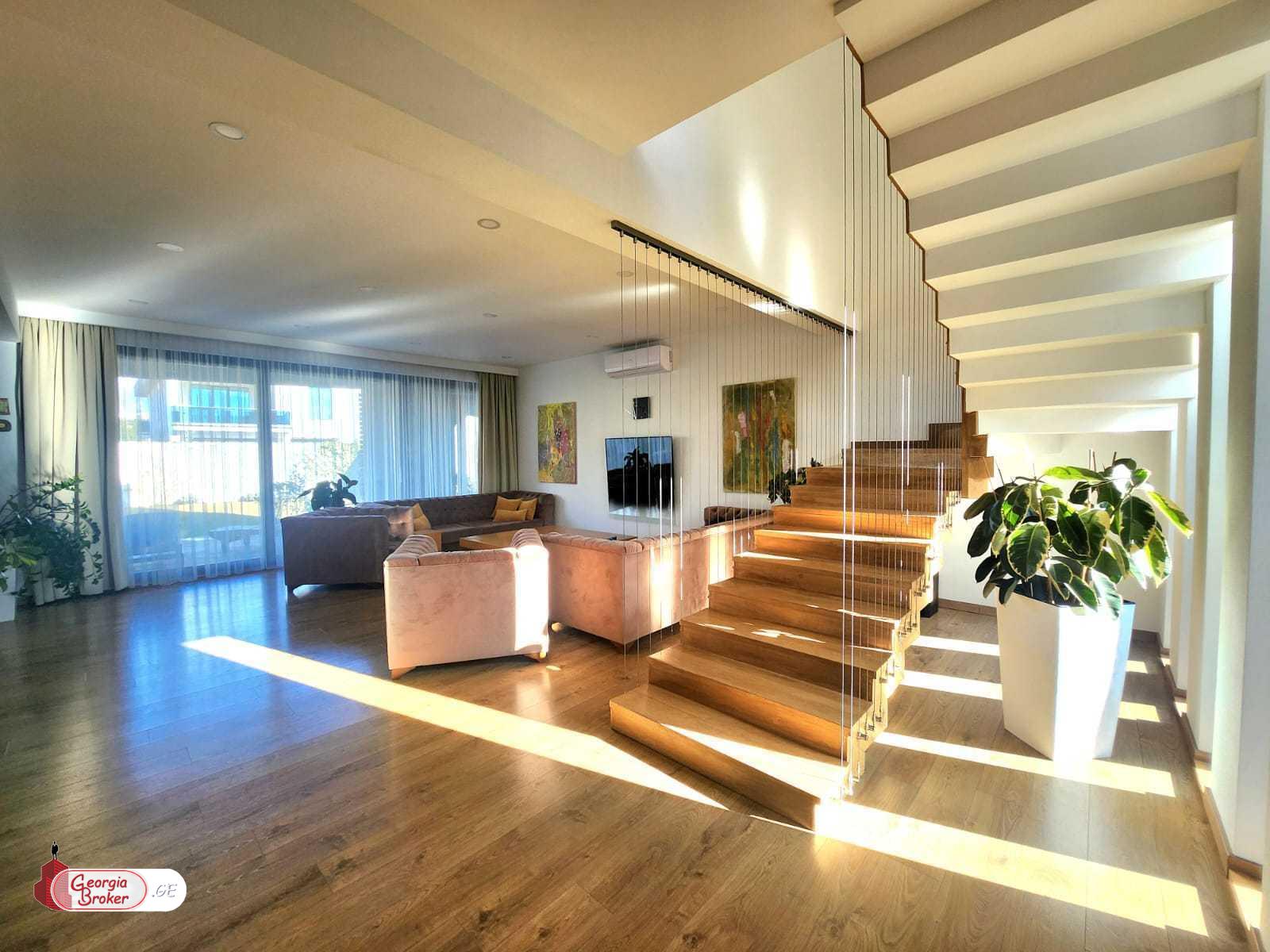 nearly repaired 7-room house for sale