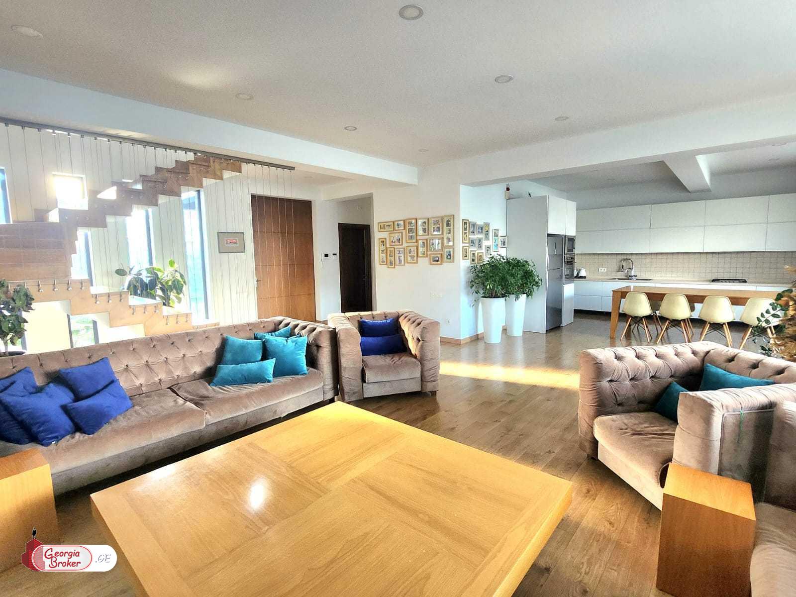 nearly repaired 7-room house for sale