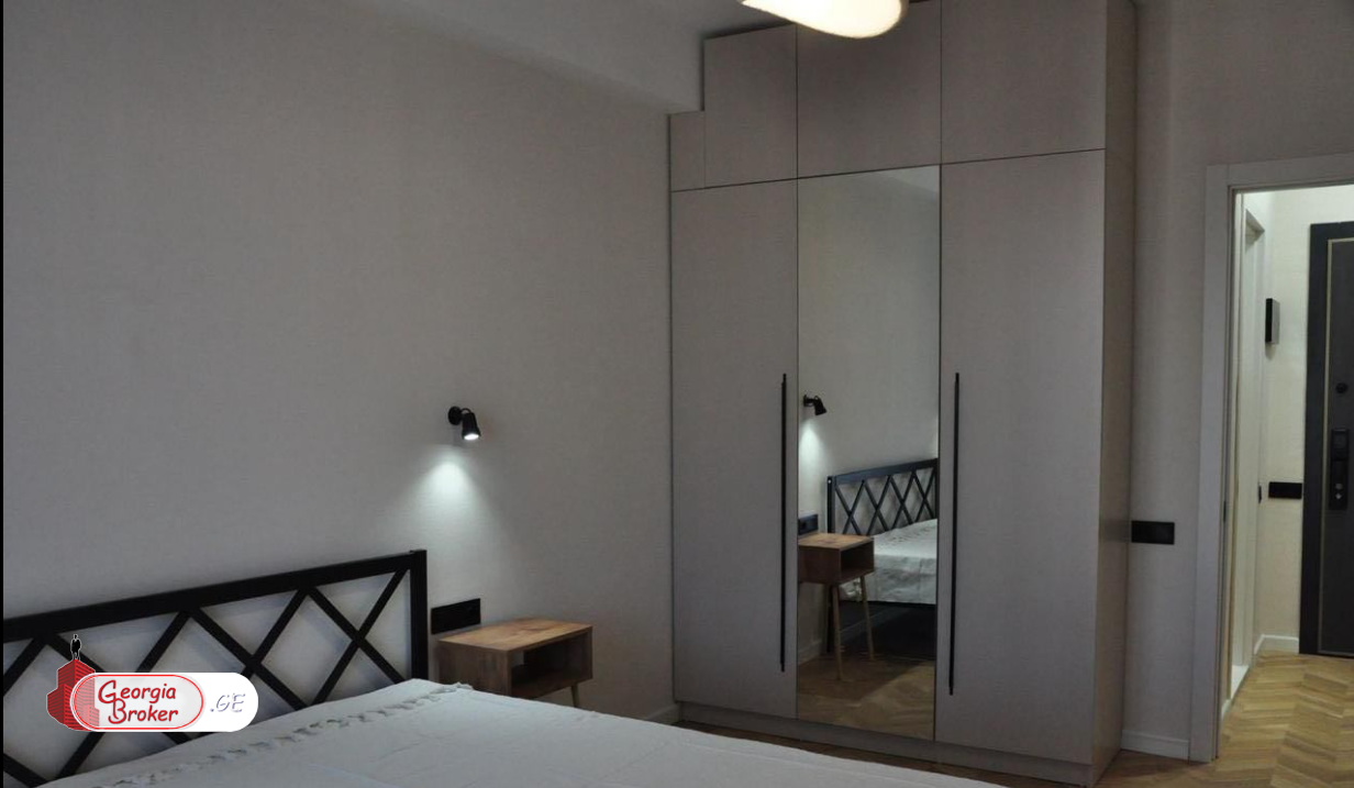 იყიდება ახალი გარემონტებული 2 ოთახიანი ბინა