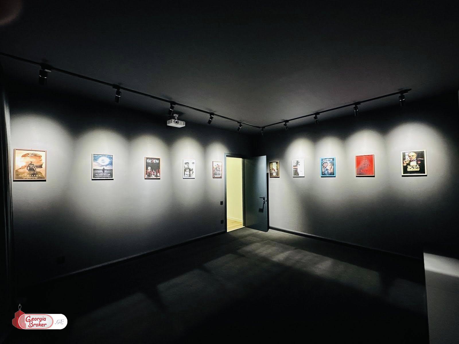 იყიდება ახალი გარემონტებული 9 ოთახიანი სახლი