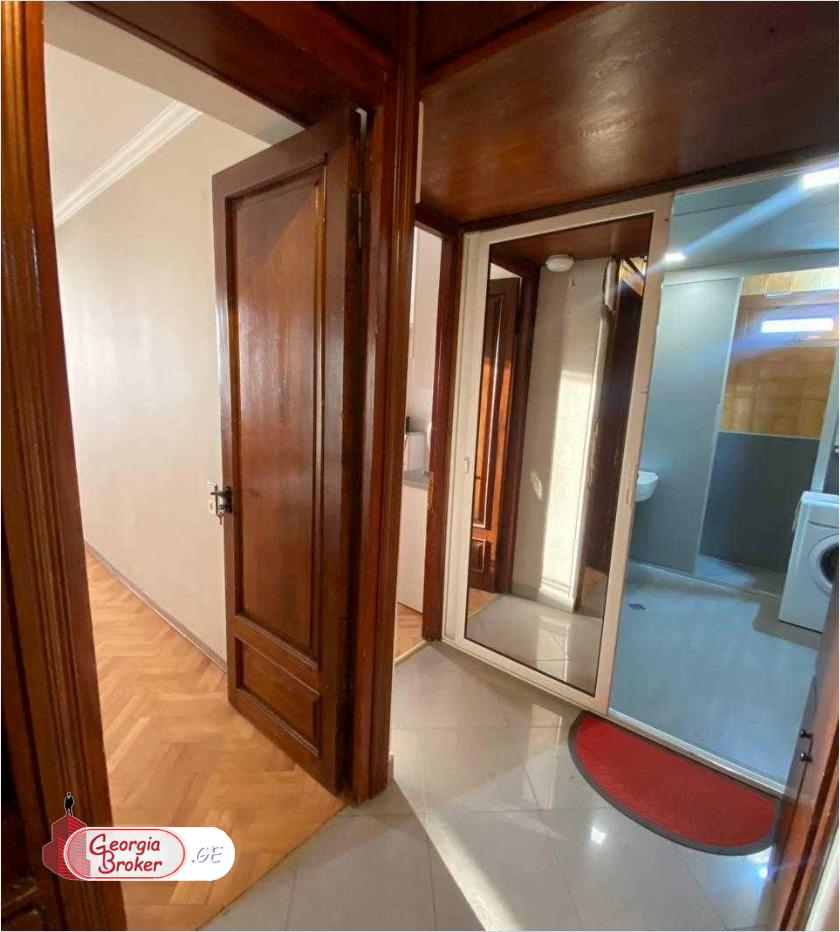 იყიდება ახალი გარემონტებული 2 ოთახიანი ბინა