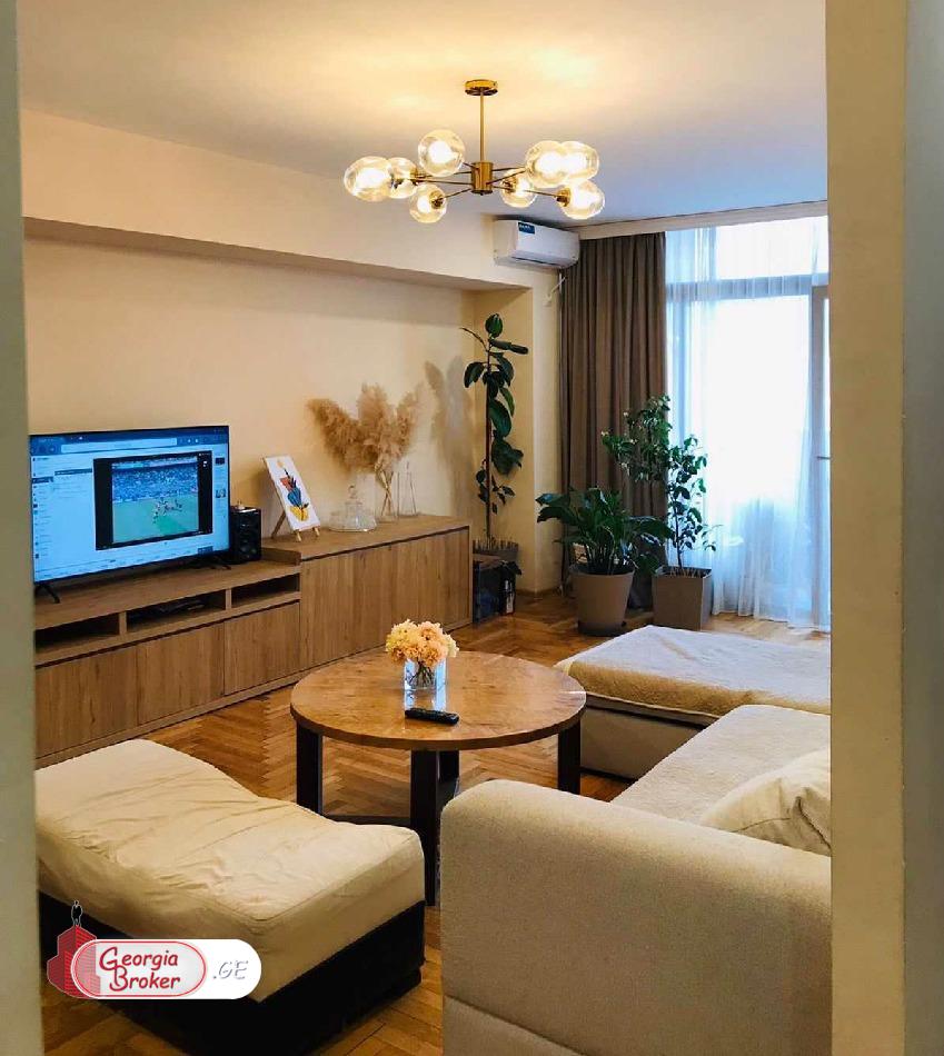 იყიდება ახალი გარემონტებული 4 ოთახიანი ბინა