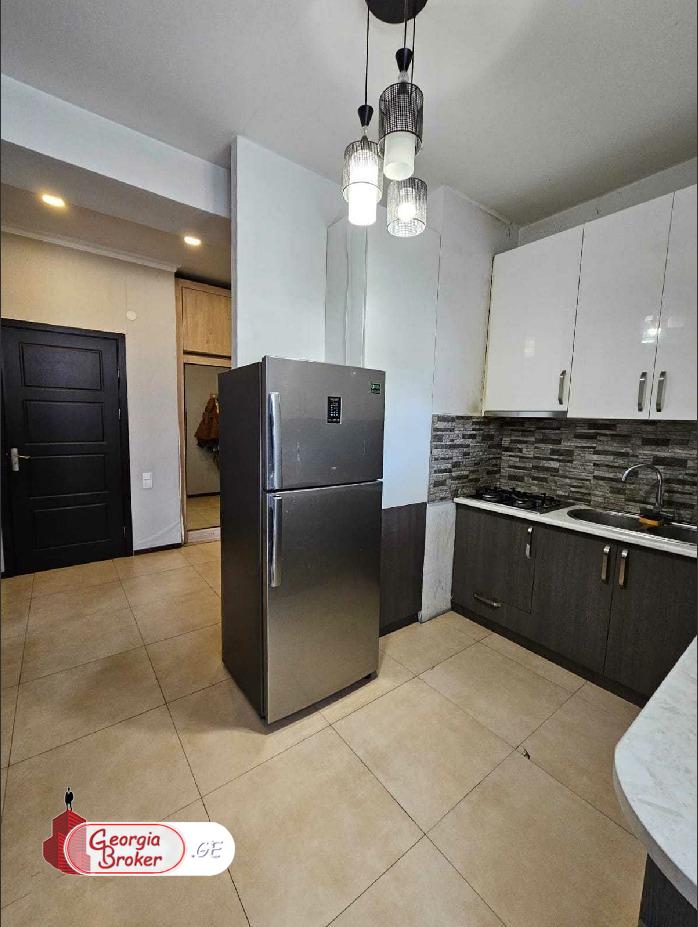 იყიდება ახალი გარემონტებული 2 ოთახიანი ბინა