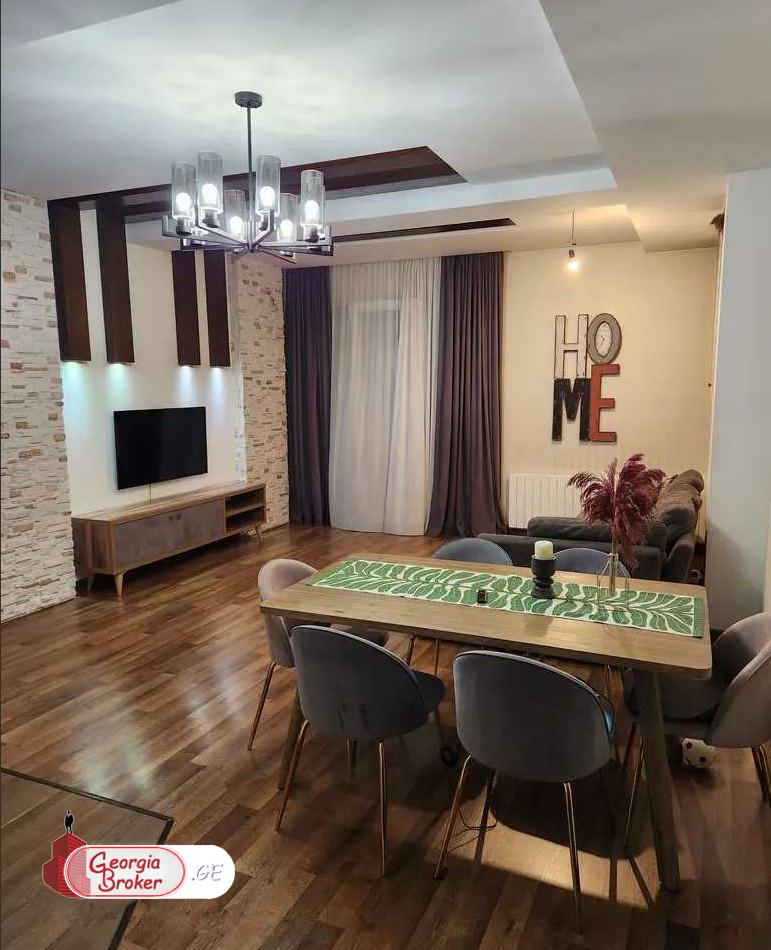 იყიდება ახალი გარემონტებული 4 ოთახიანი ბინა