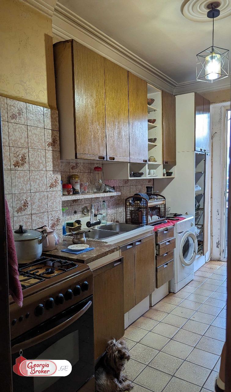 იყიდება ახალი გარემონტებული 3 ოთახიანი ბინა