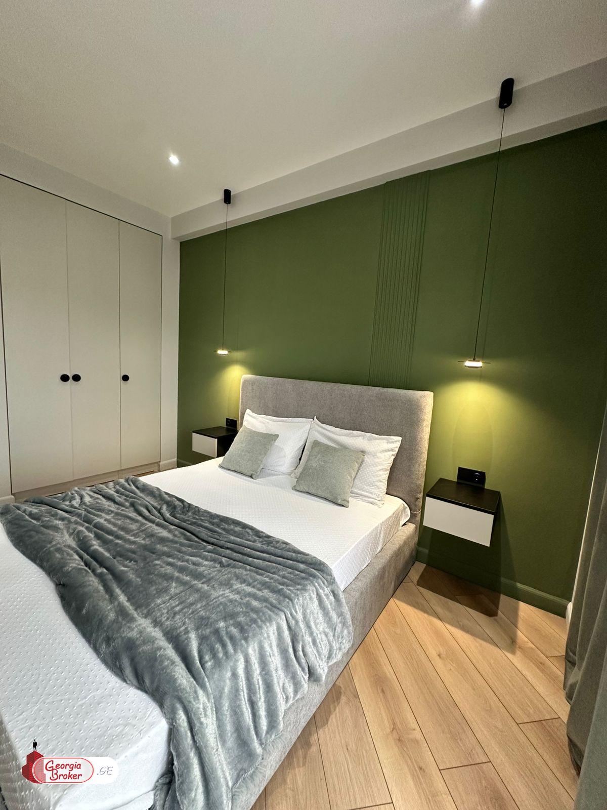 nearly repaired 2-room apartment for sale