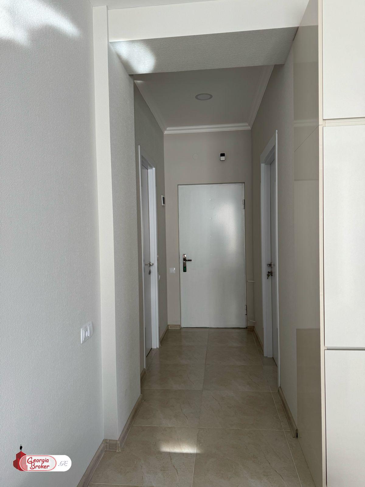 იყიდება ახალი გარემონტებული 2 ოთახიანი ბინა