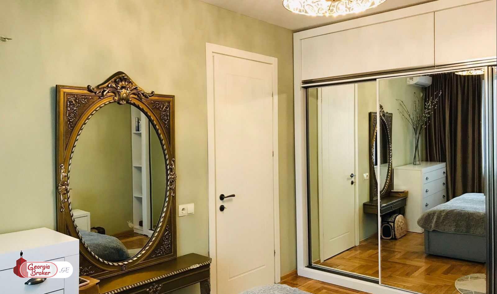 იყიდება ახალი გარემონტებული 4 ოთახიანი ბინა