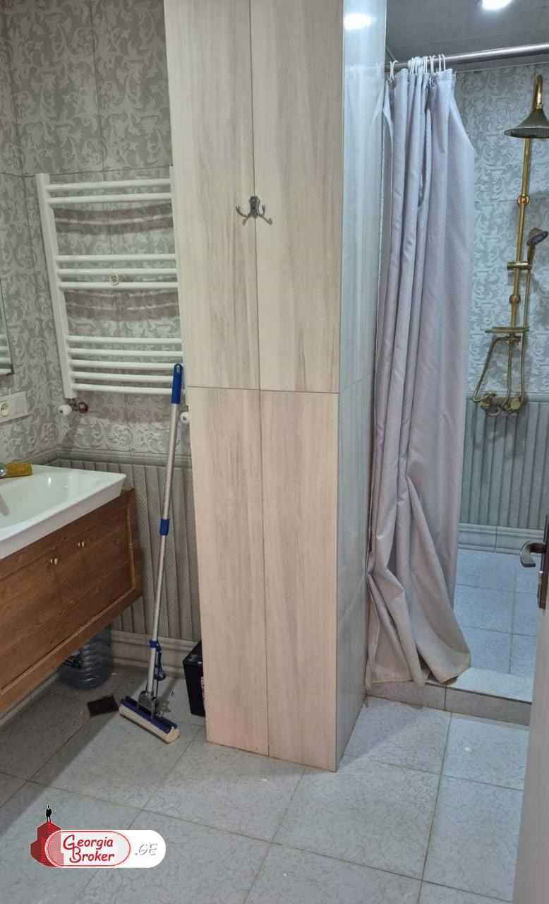 nearly repaired 3-room apartment for sale