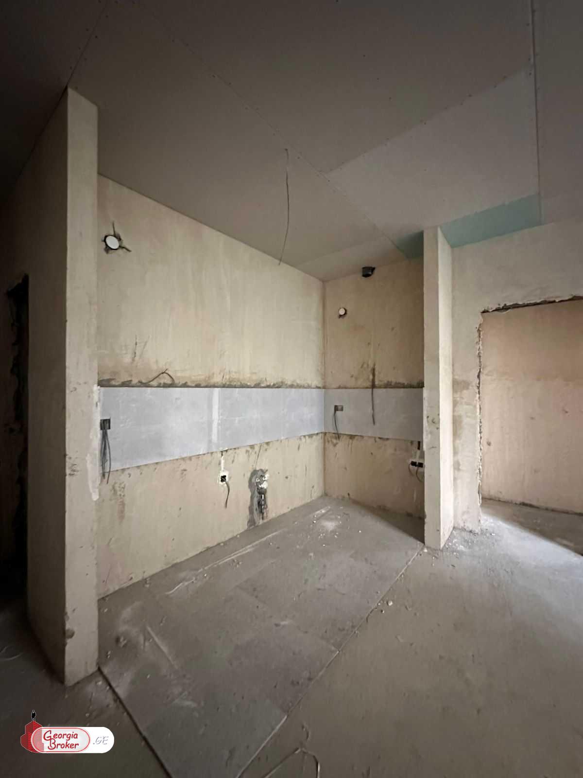 იყიდება ახალი აშენებული 3 ოთახიანი ბინა