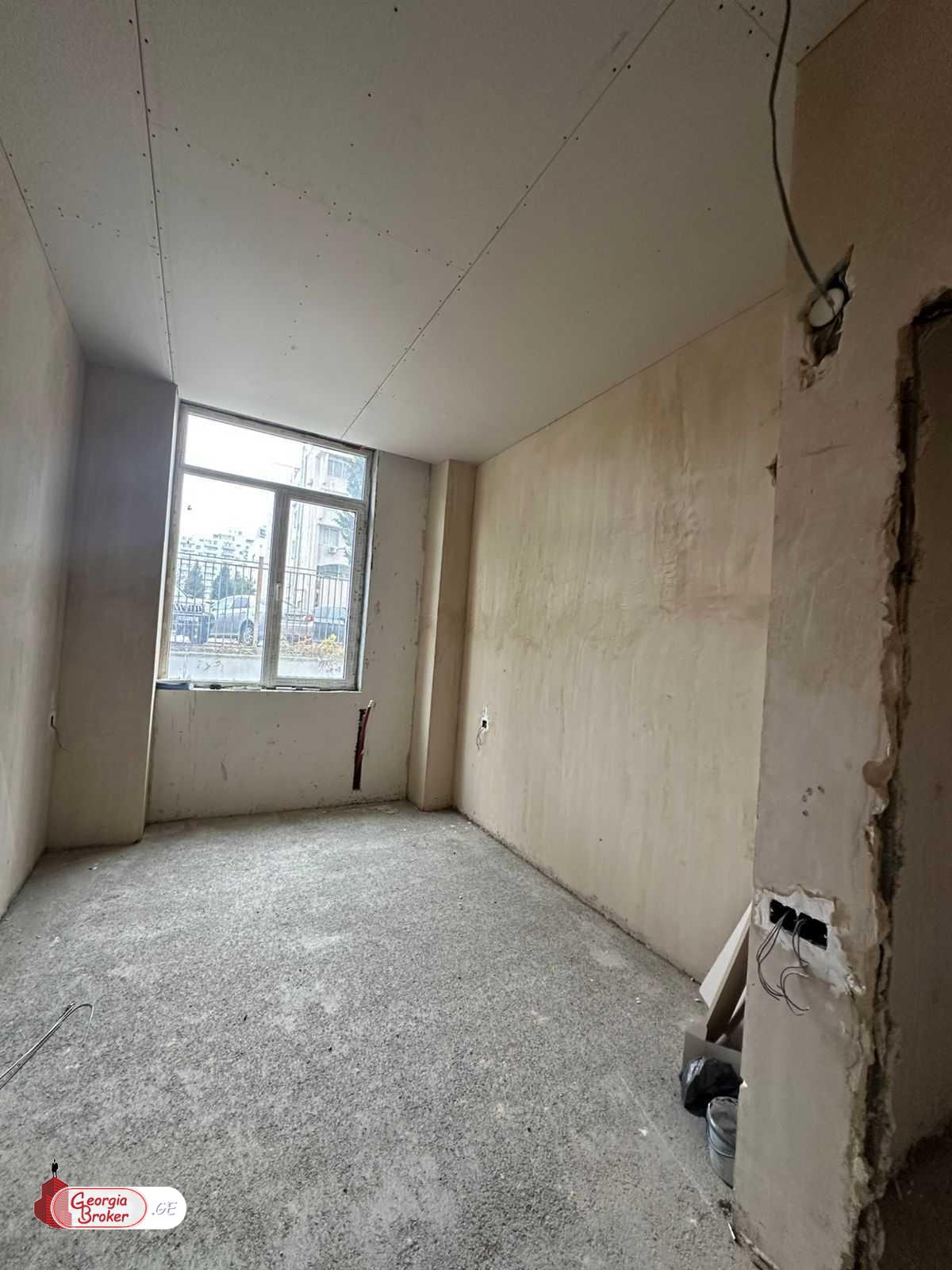 იყიდება ახალი აშენებული 3 ოთახიანი ბინა