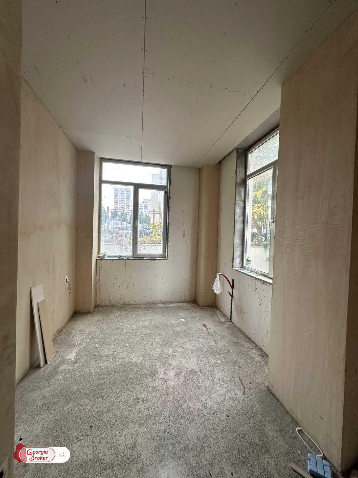 იყიდება ახალი აშენებული 3 ოთახიანი ბინა