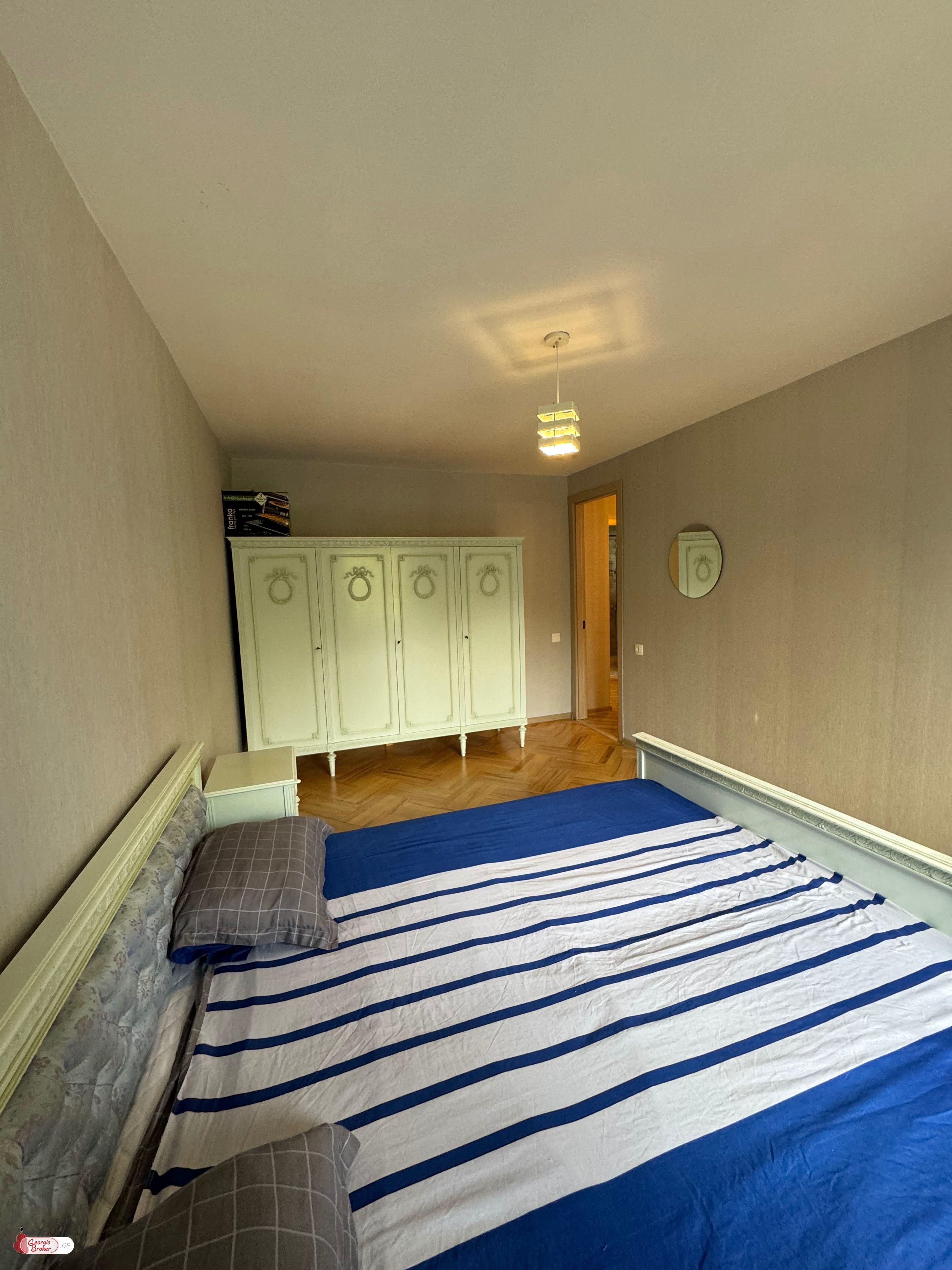 nearly repaired 3-room apartment for sale