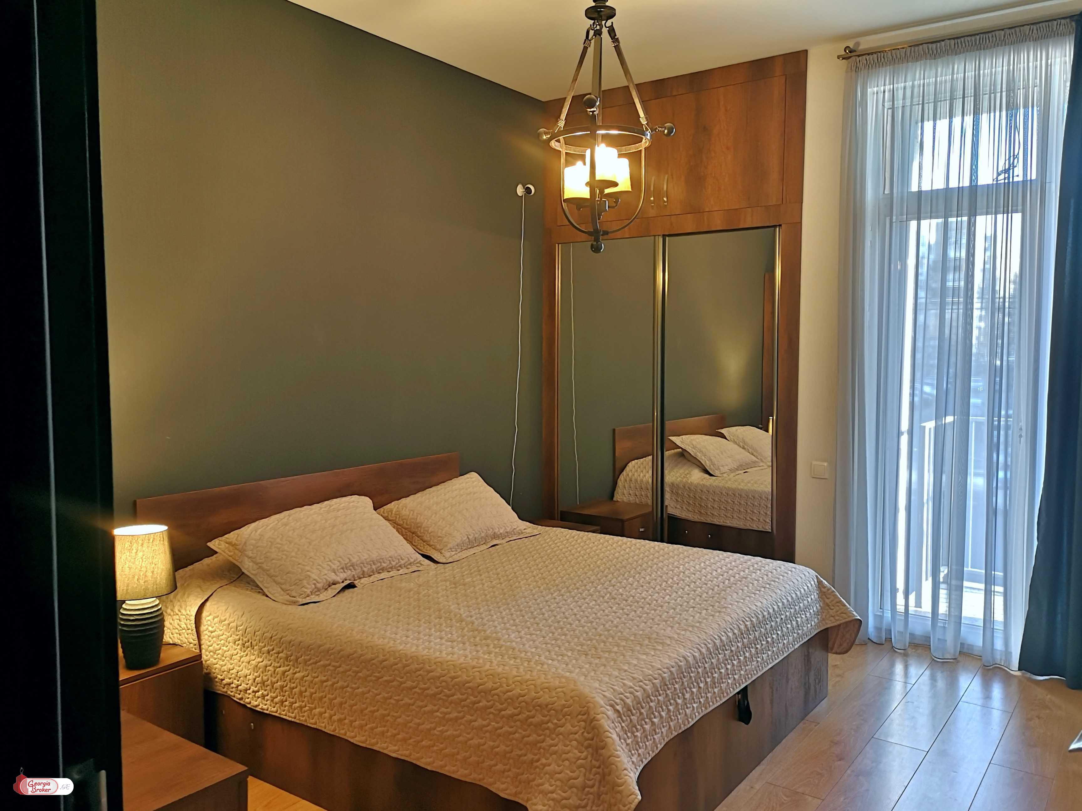 იყიდება ახალი გარემონტებული 4 ოთახიანი ბინა