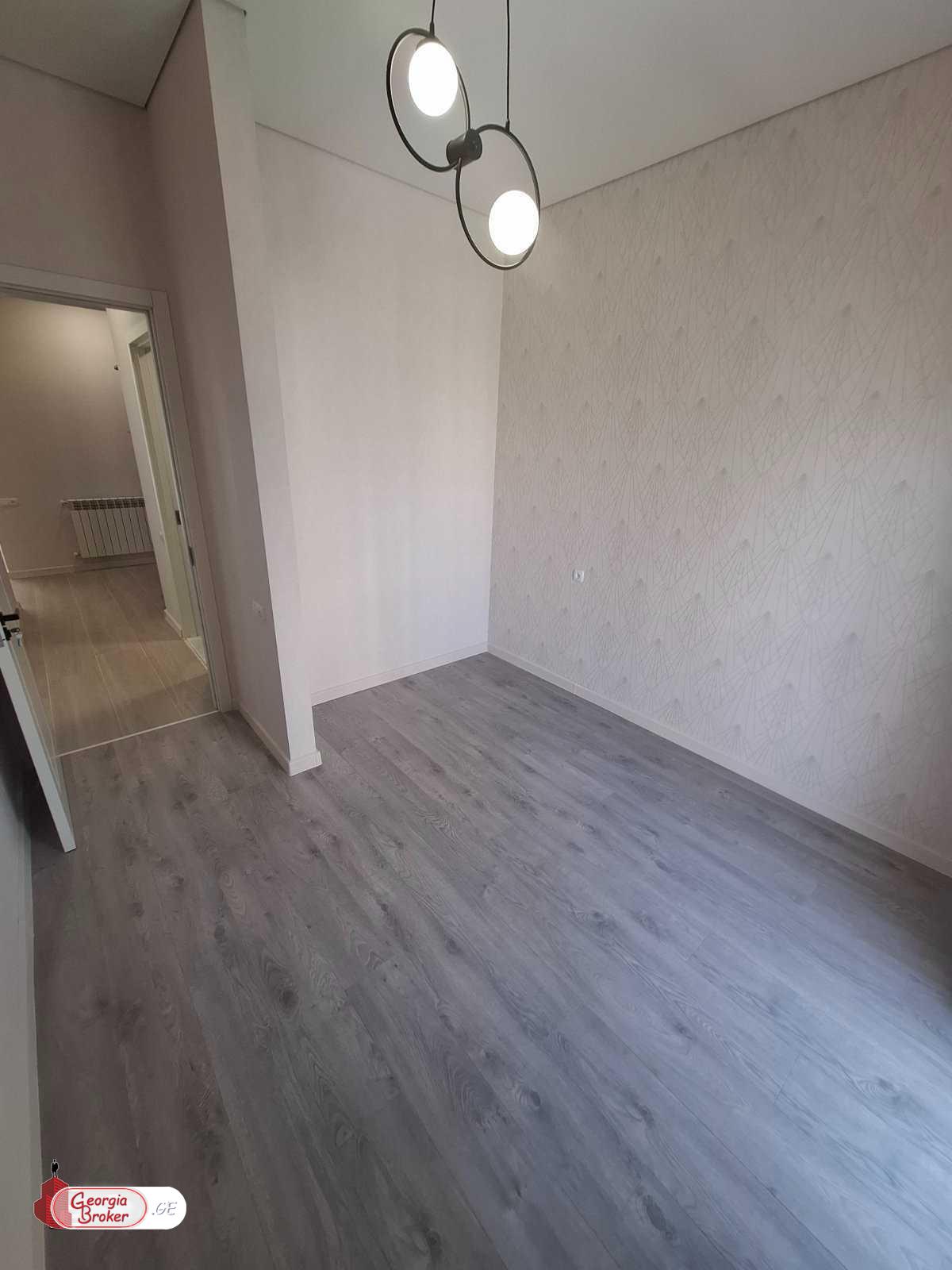 nearly repaired 3-room apartment for sale