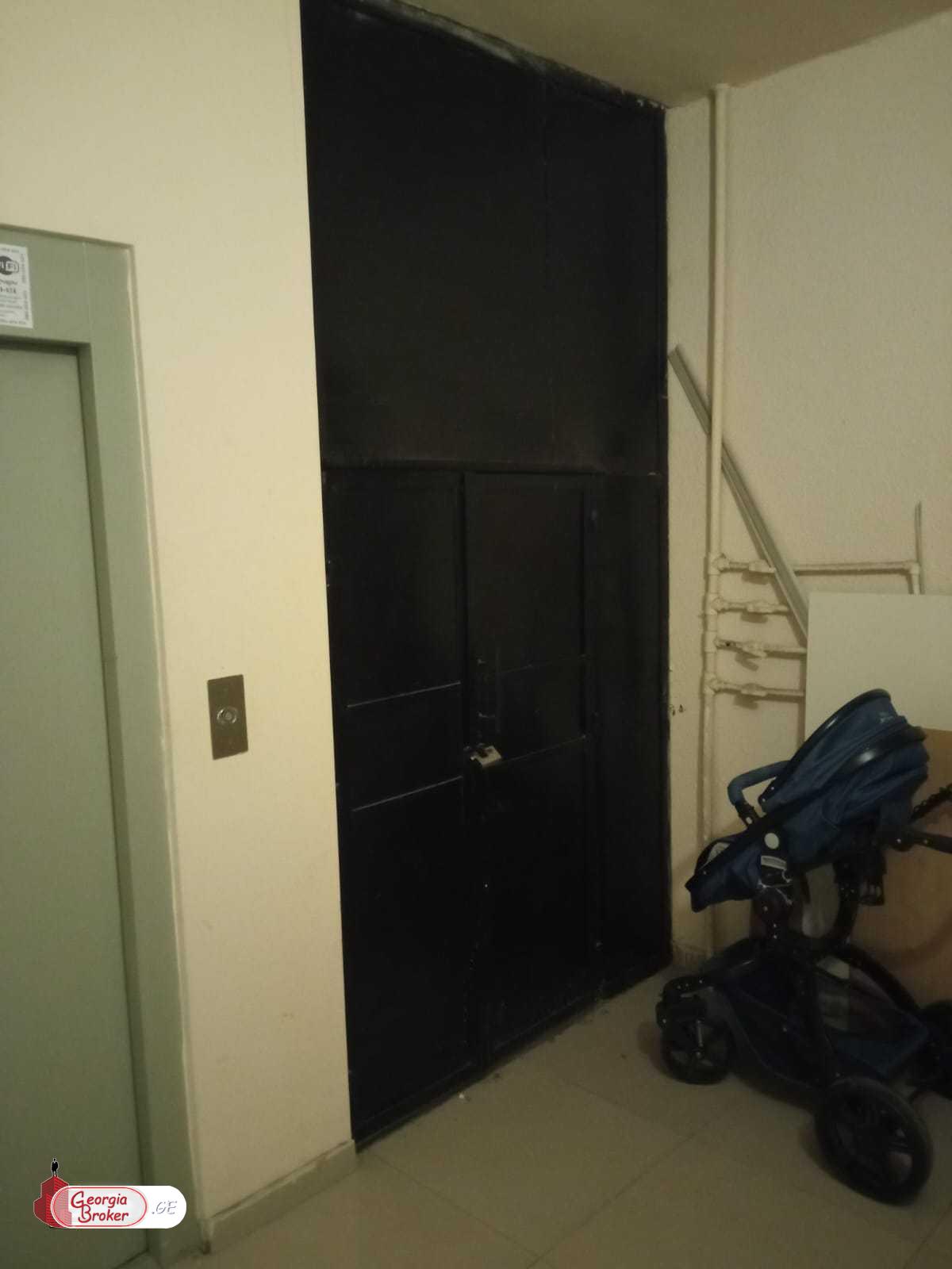 იყიდება ახალი გარემონტებული 4 ოთახიანი ბინა