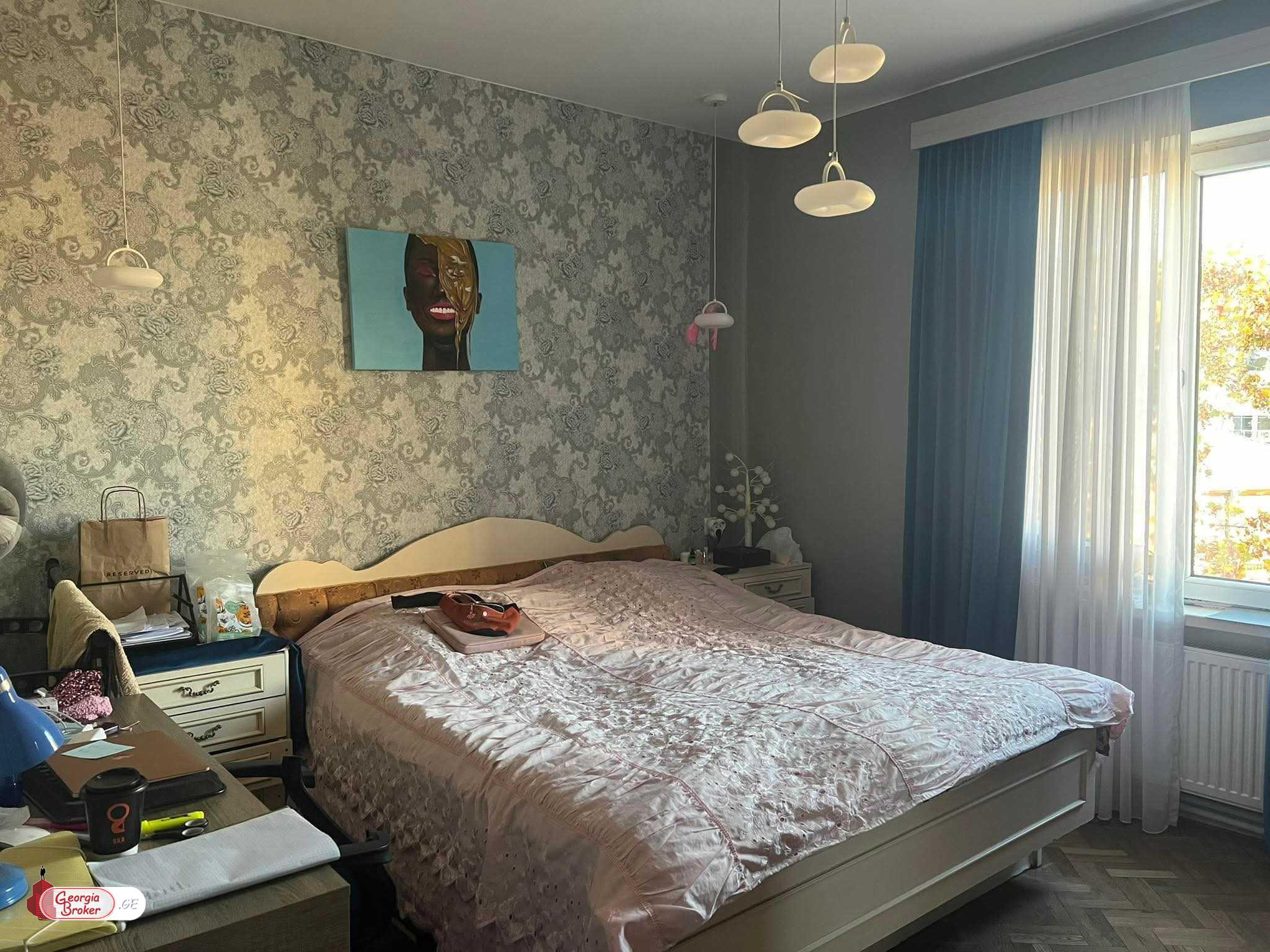 იყიდება ახალი გარემონტებული 5 ოთახიანი ბინა