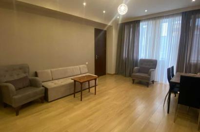 იყიდება ახალი გარემონტებული 4 ოთახიანი ბინა