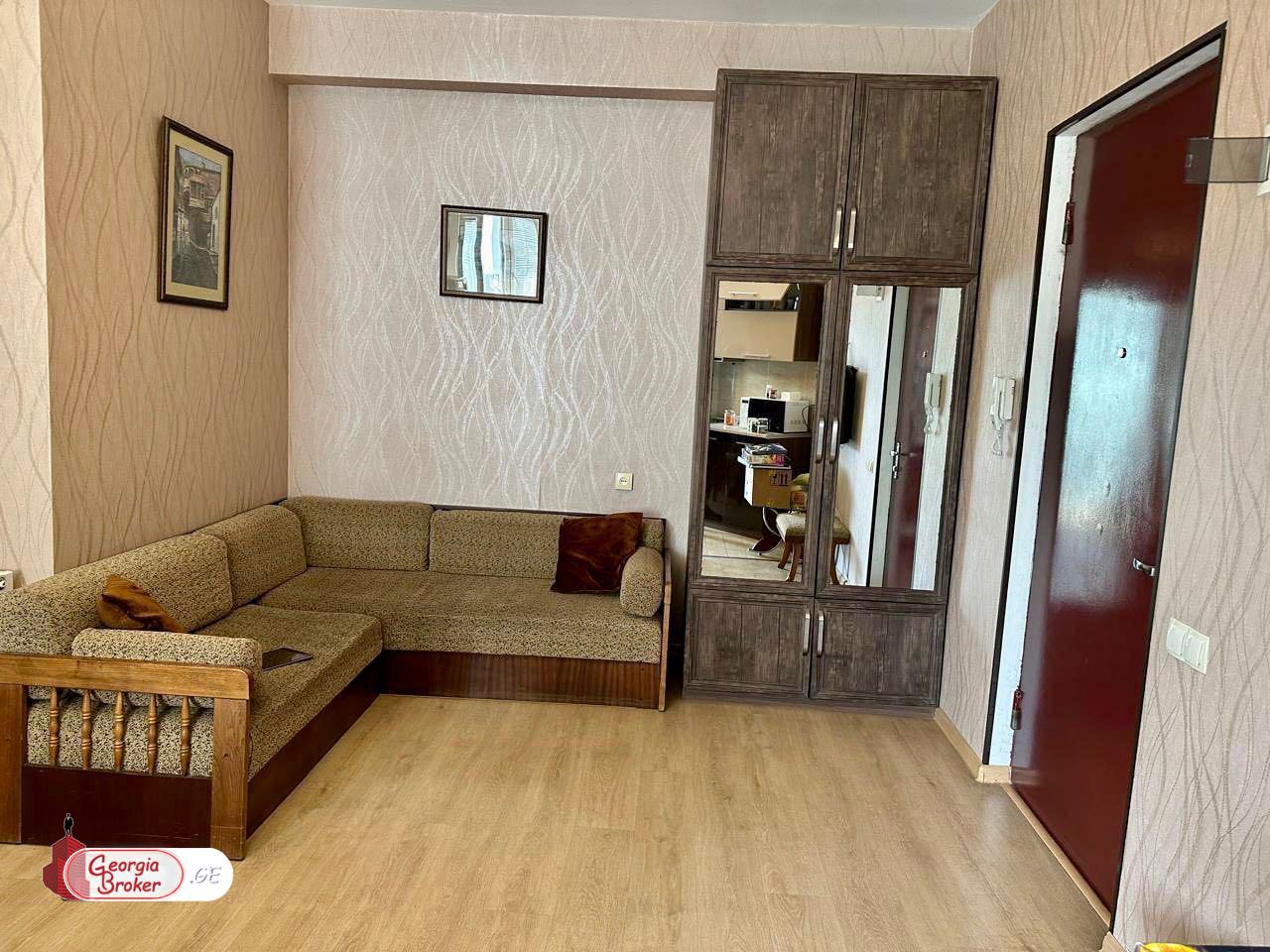 nearly repaired 3-room apartment for sale