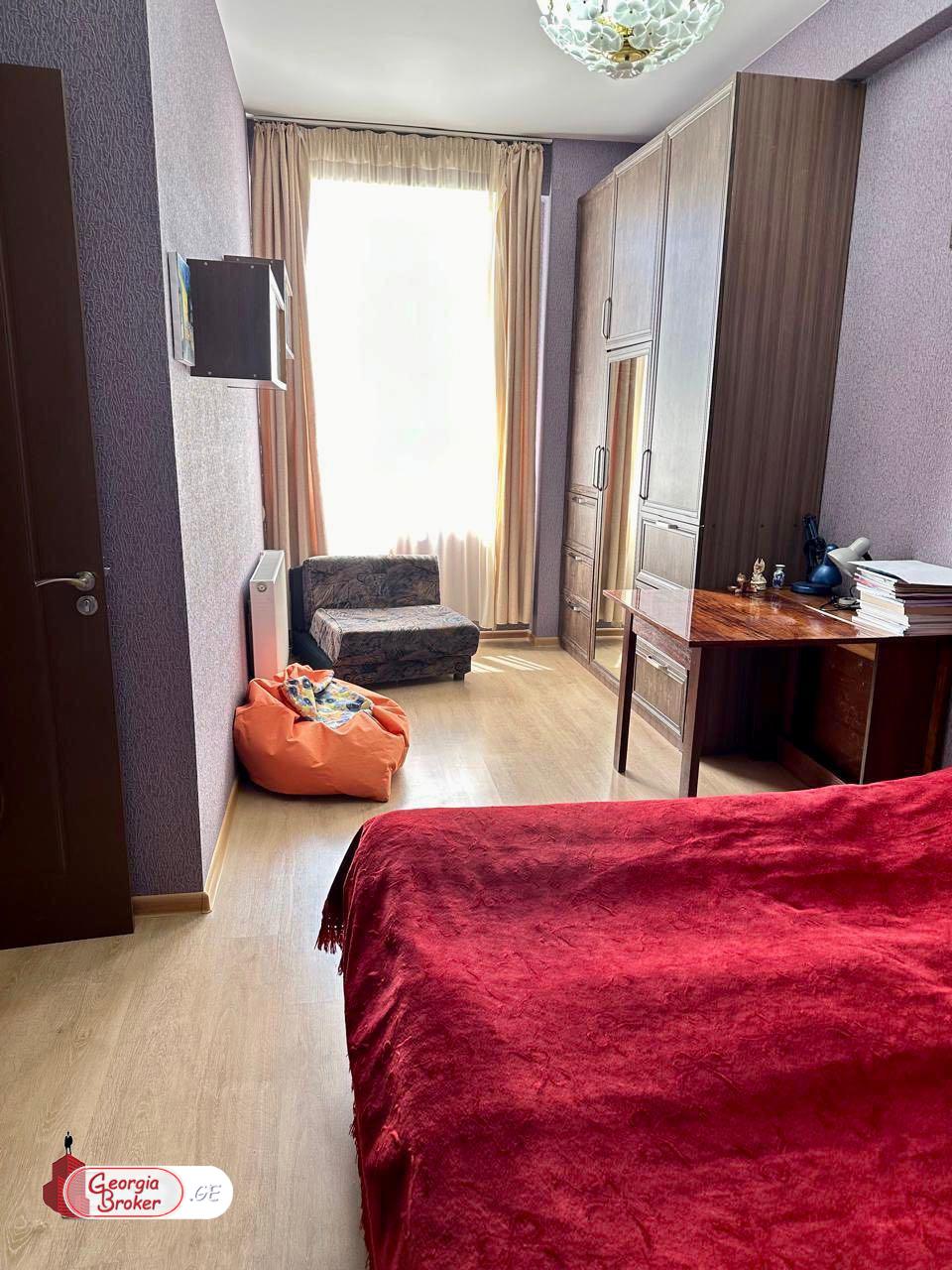 nearly repaired 3-room apartment for sale