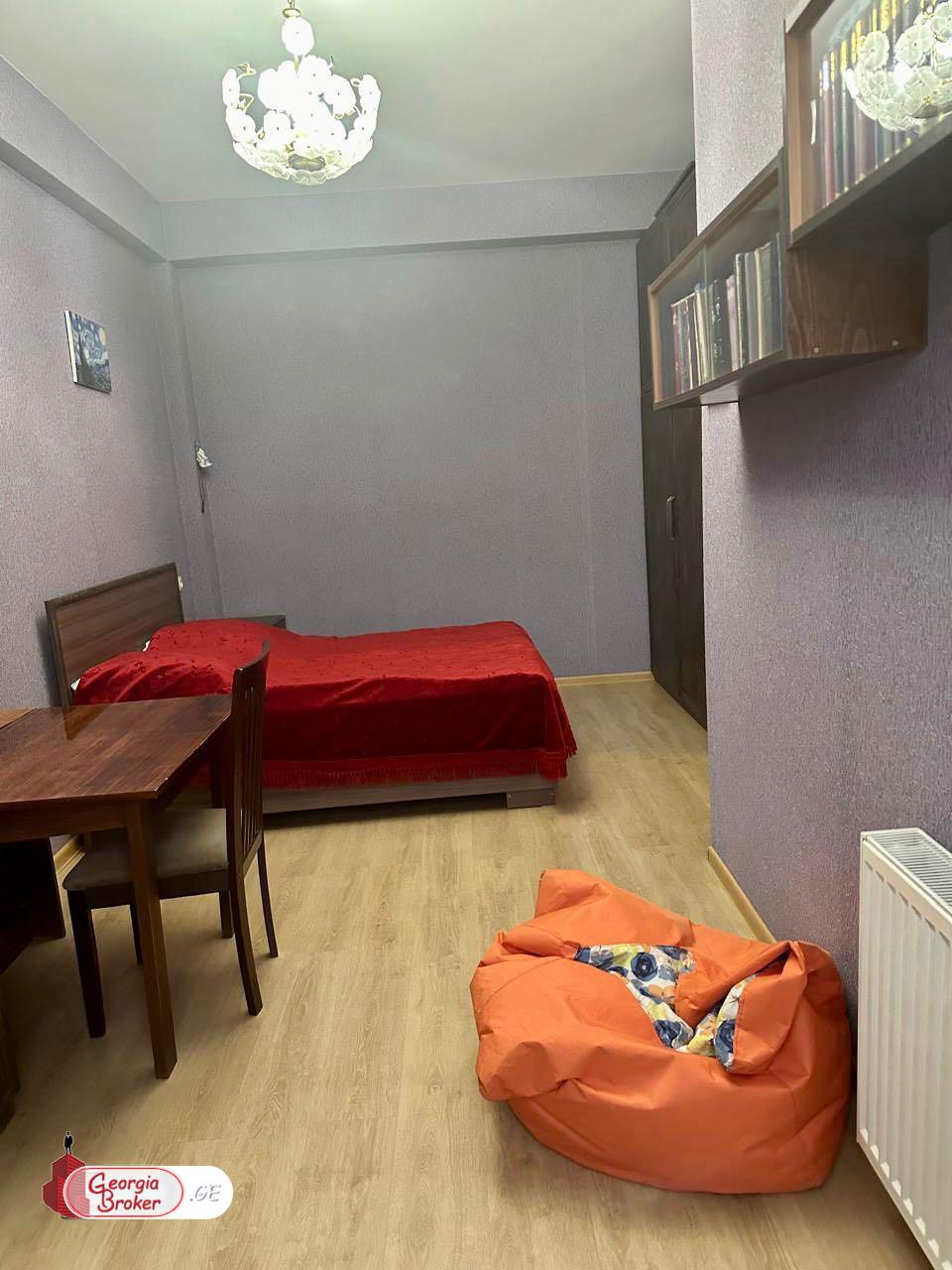 nearly repaired 3-room apartment for sale