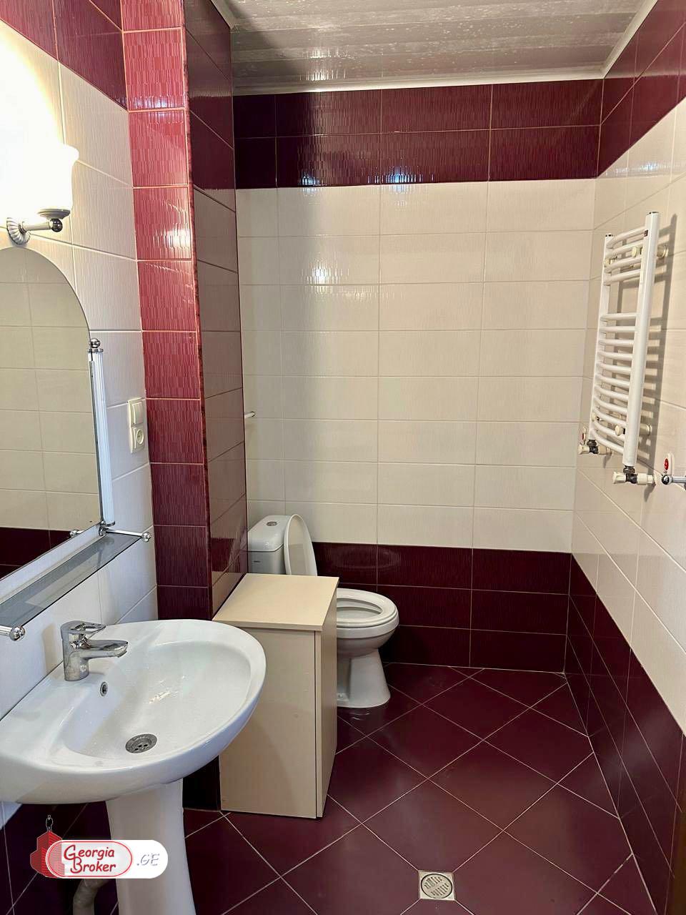 nearly repaired 3-room apartment for sale