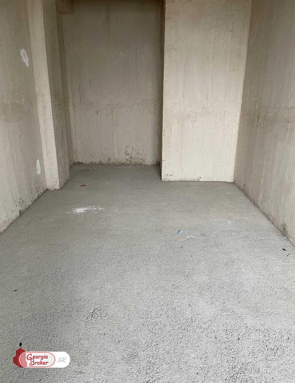 იყიდება ახალი აშენებული 2 ოთახიანი ბინა